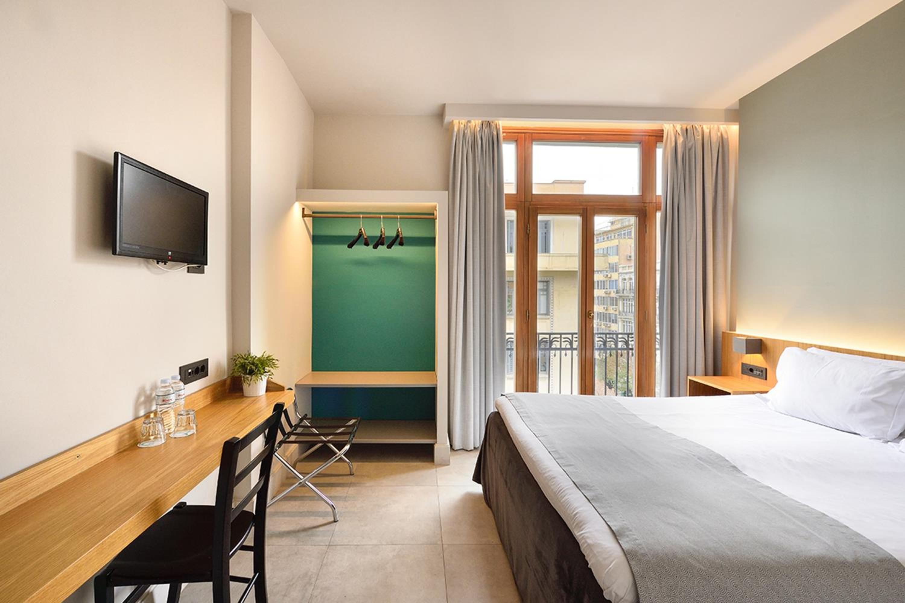 Double or Twin Room - Photo 7
