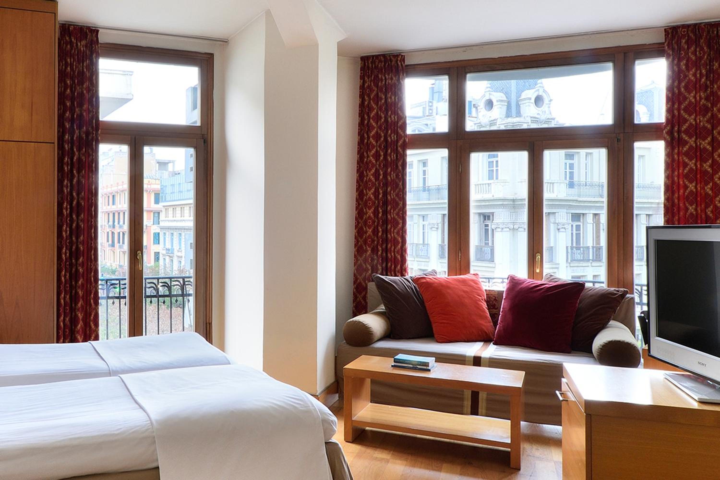 Executive Room - Photo 4