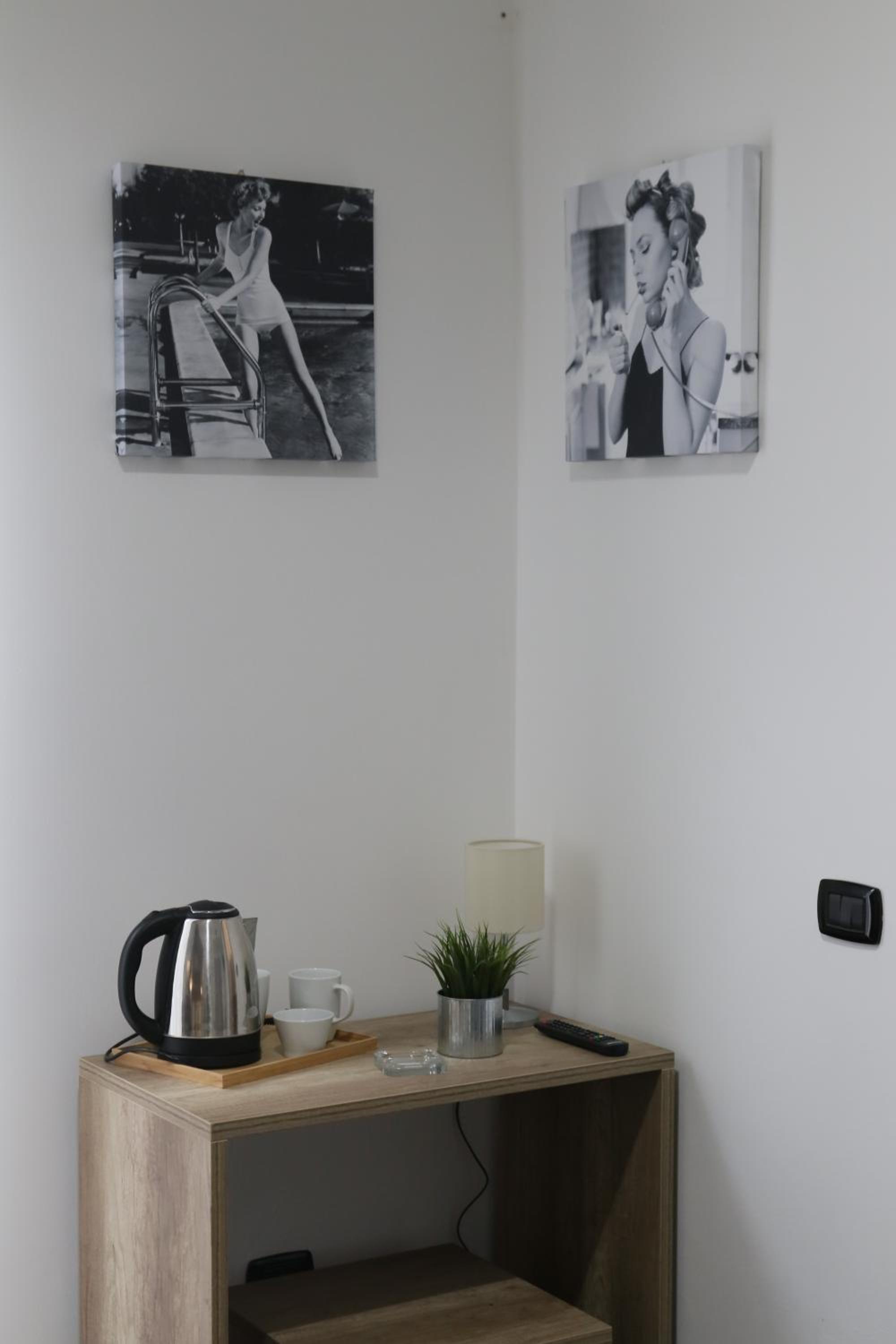 Large Double Room - Photo 13