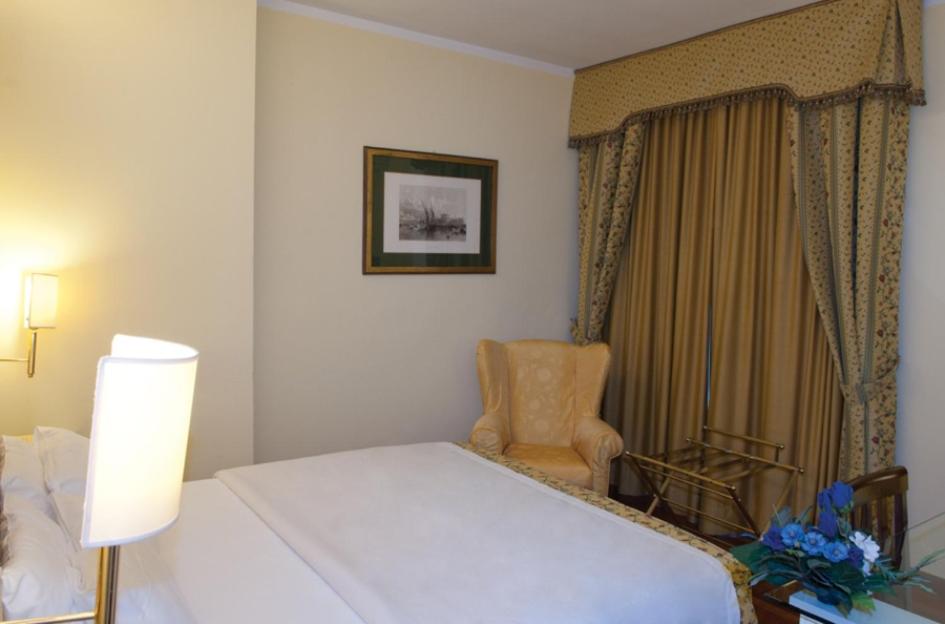 Classic Double Room - Photo 9