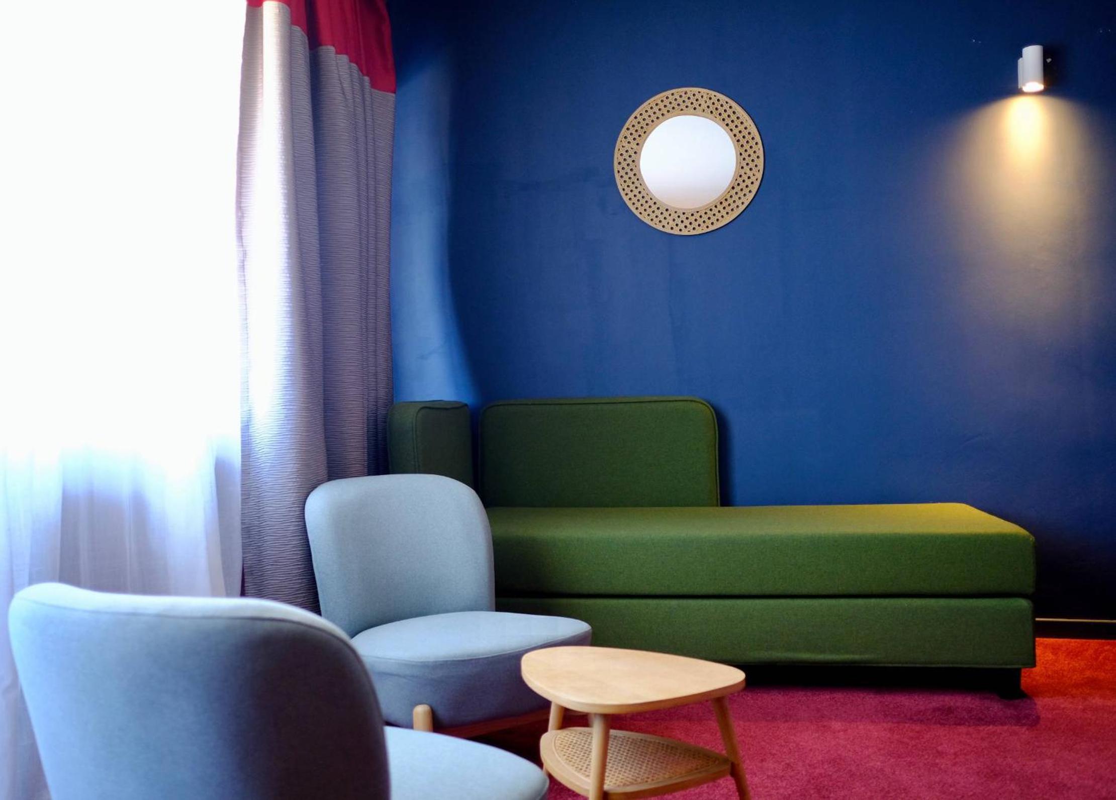 Junior Suite with Balcony thumbnail 5