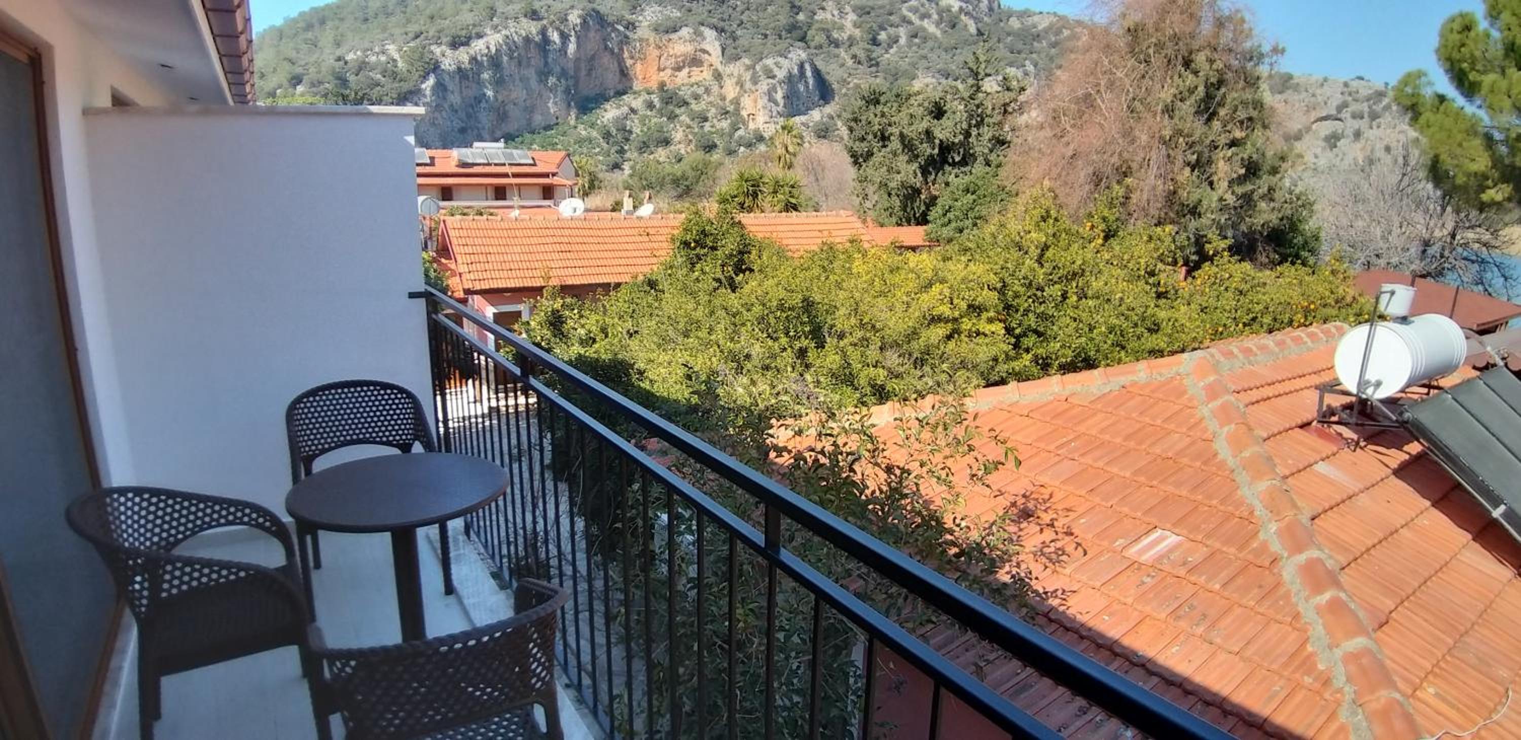 Family Room with Balcony photo 2