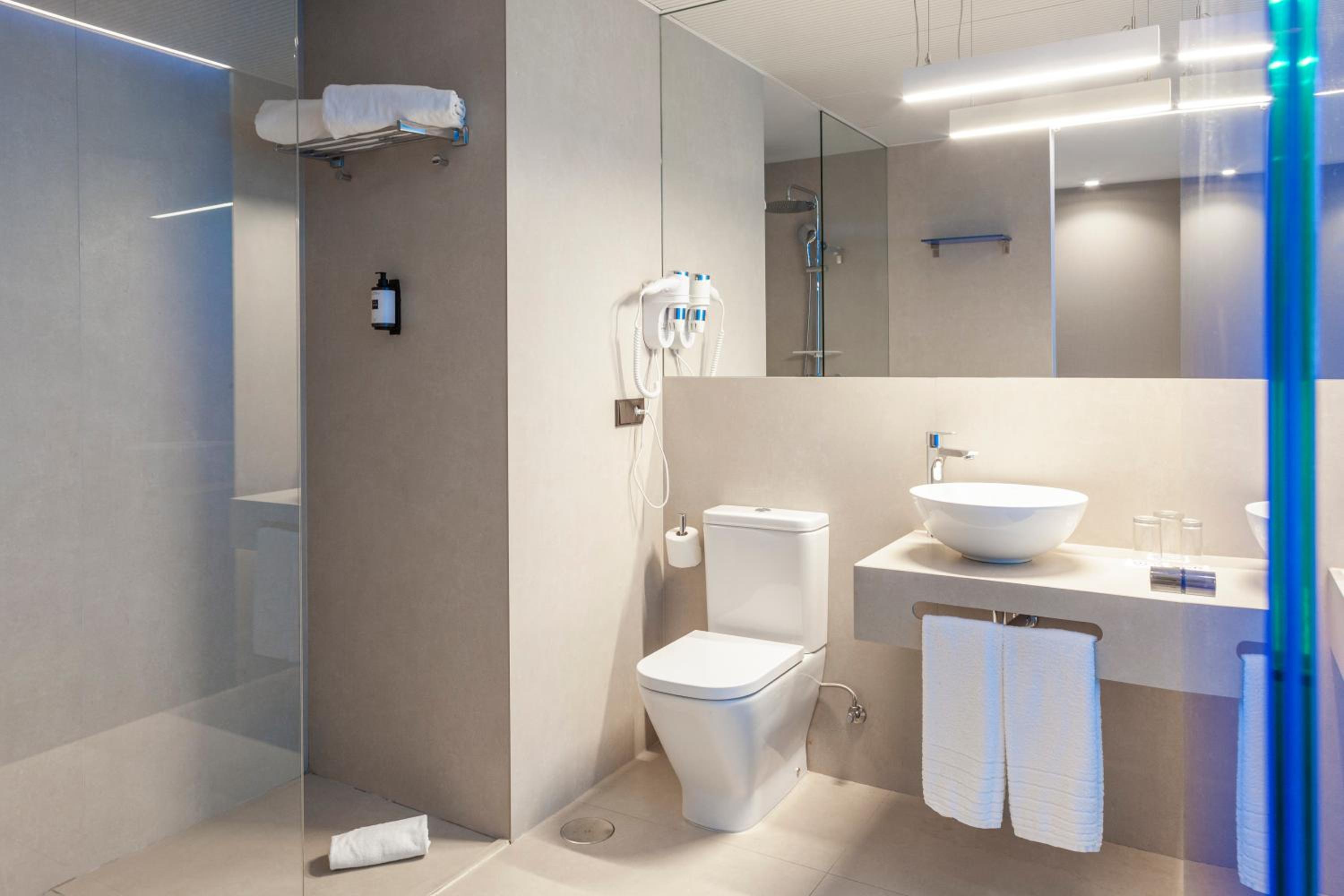 Family Junior Suite - Photo 8