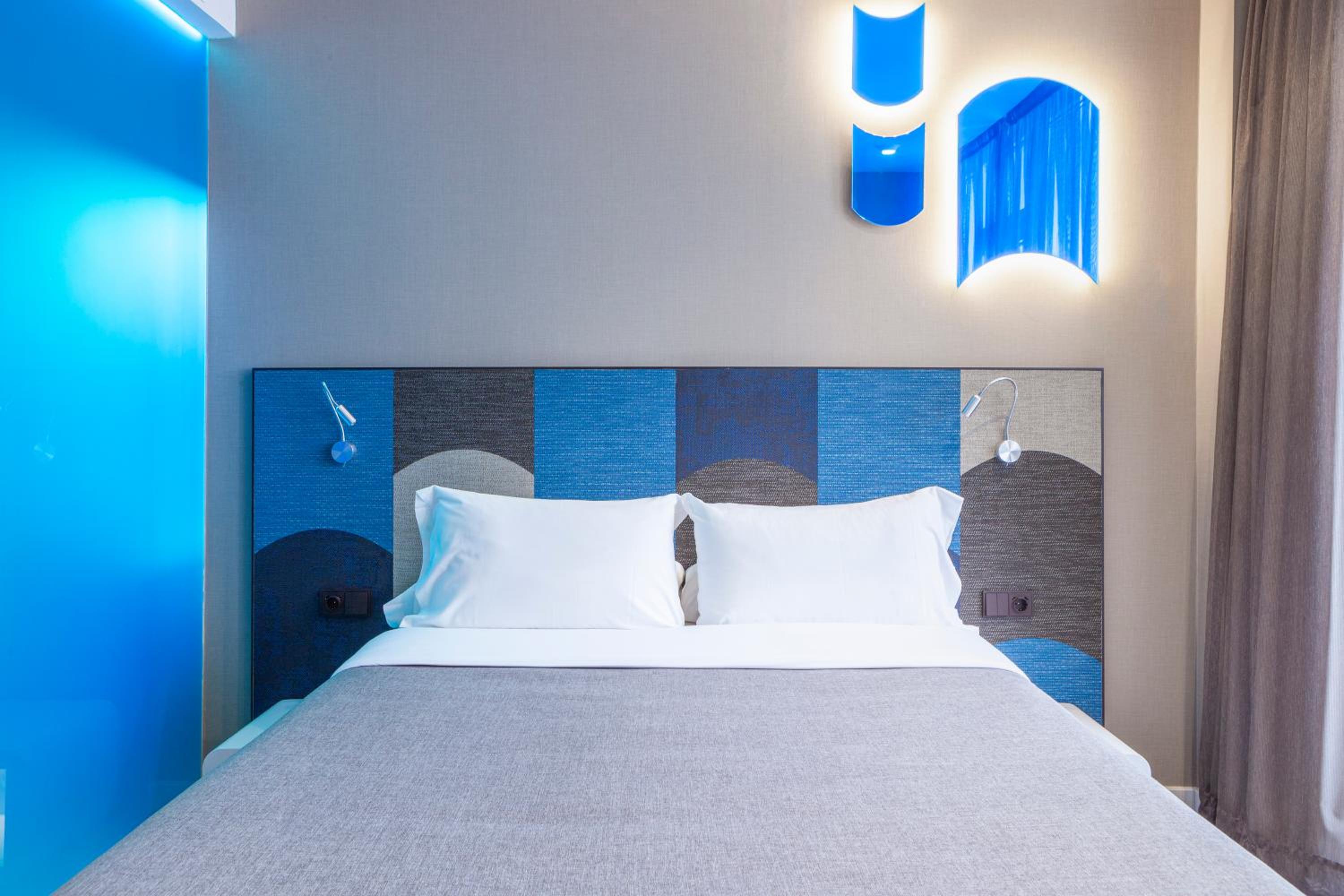 Double Room with Terrace thumbnail 5