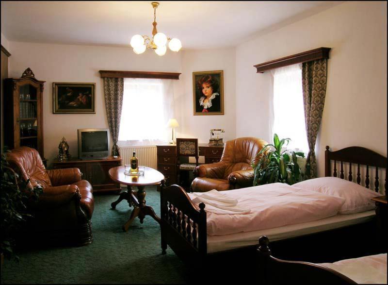 Double or Twin Room photo 2