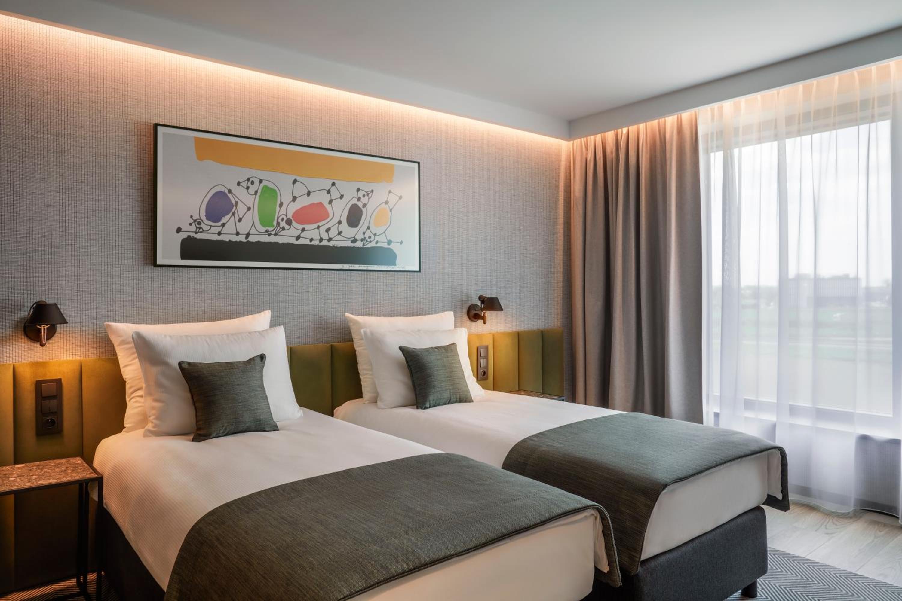 Standard Twin Room - Photo 2