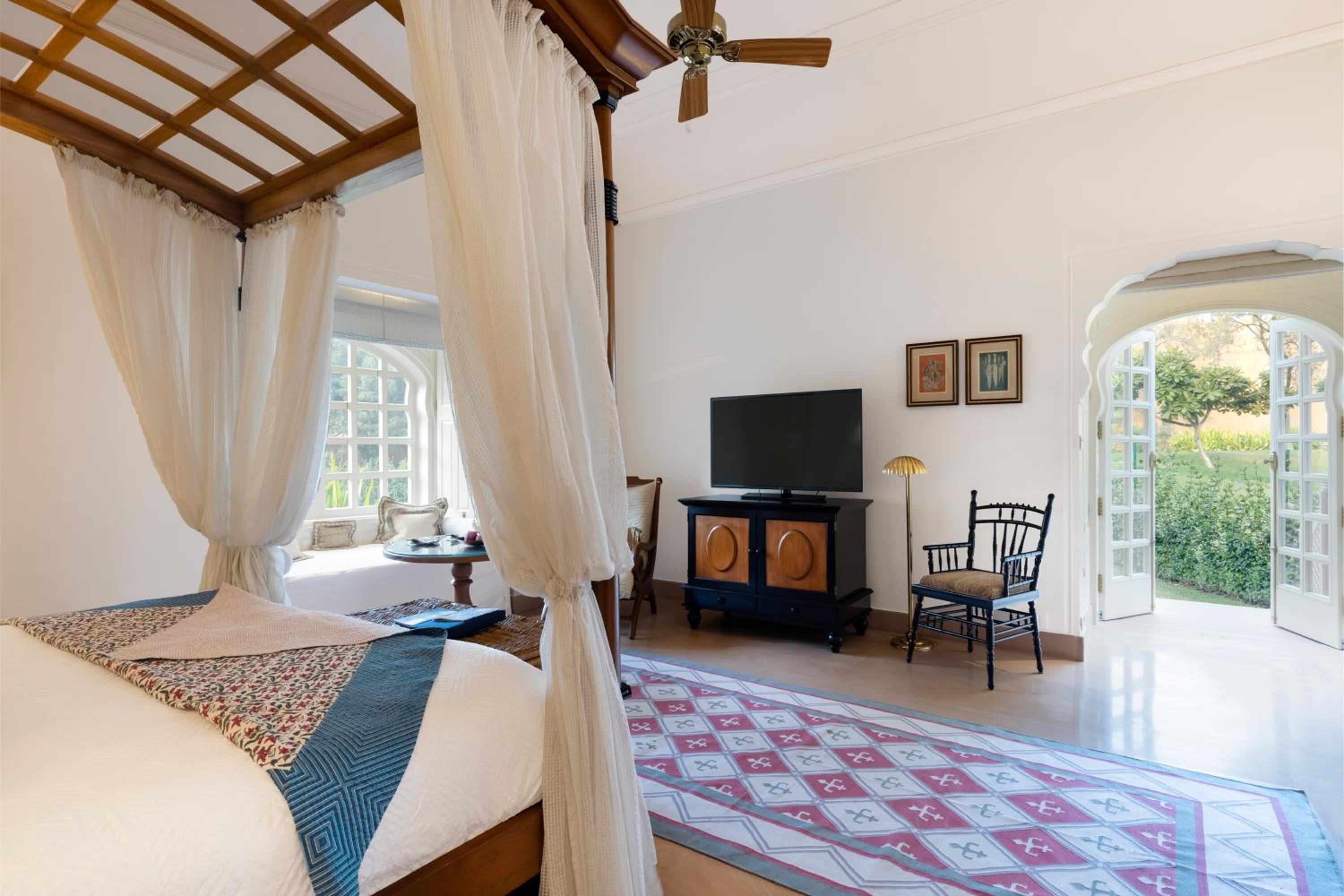 Premier Room with Private Garden, King Bed
