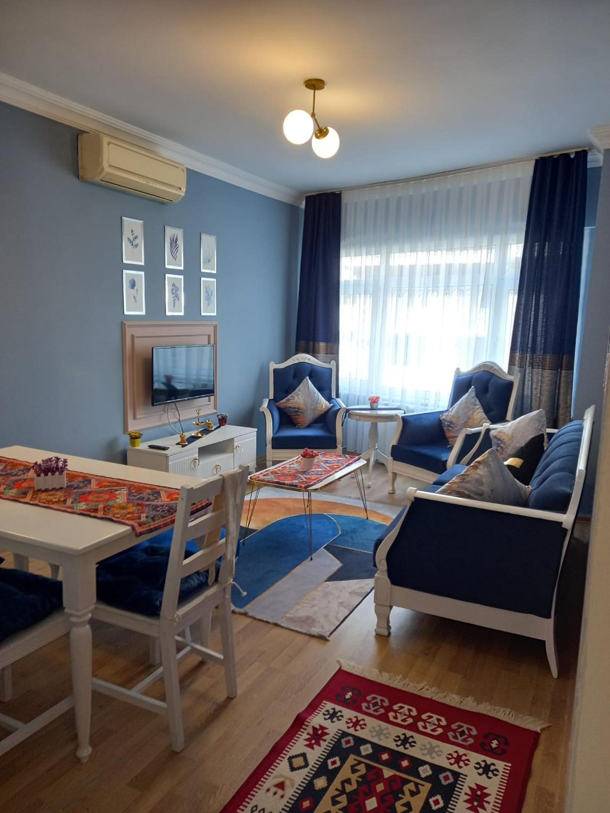 Three-Bedroom Suite photo 1