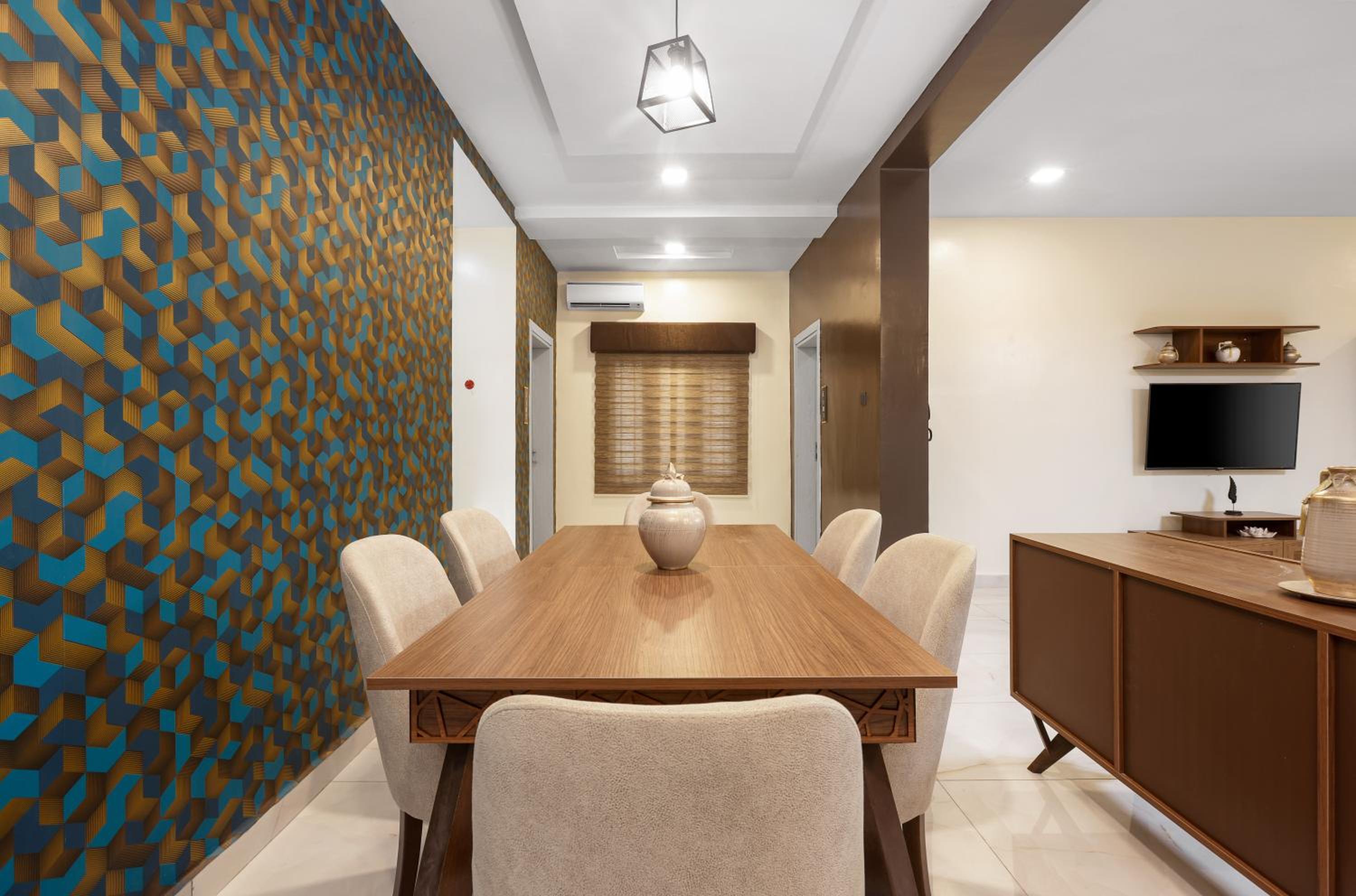 Deluxe King Suite - Photo 11