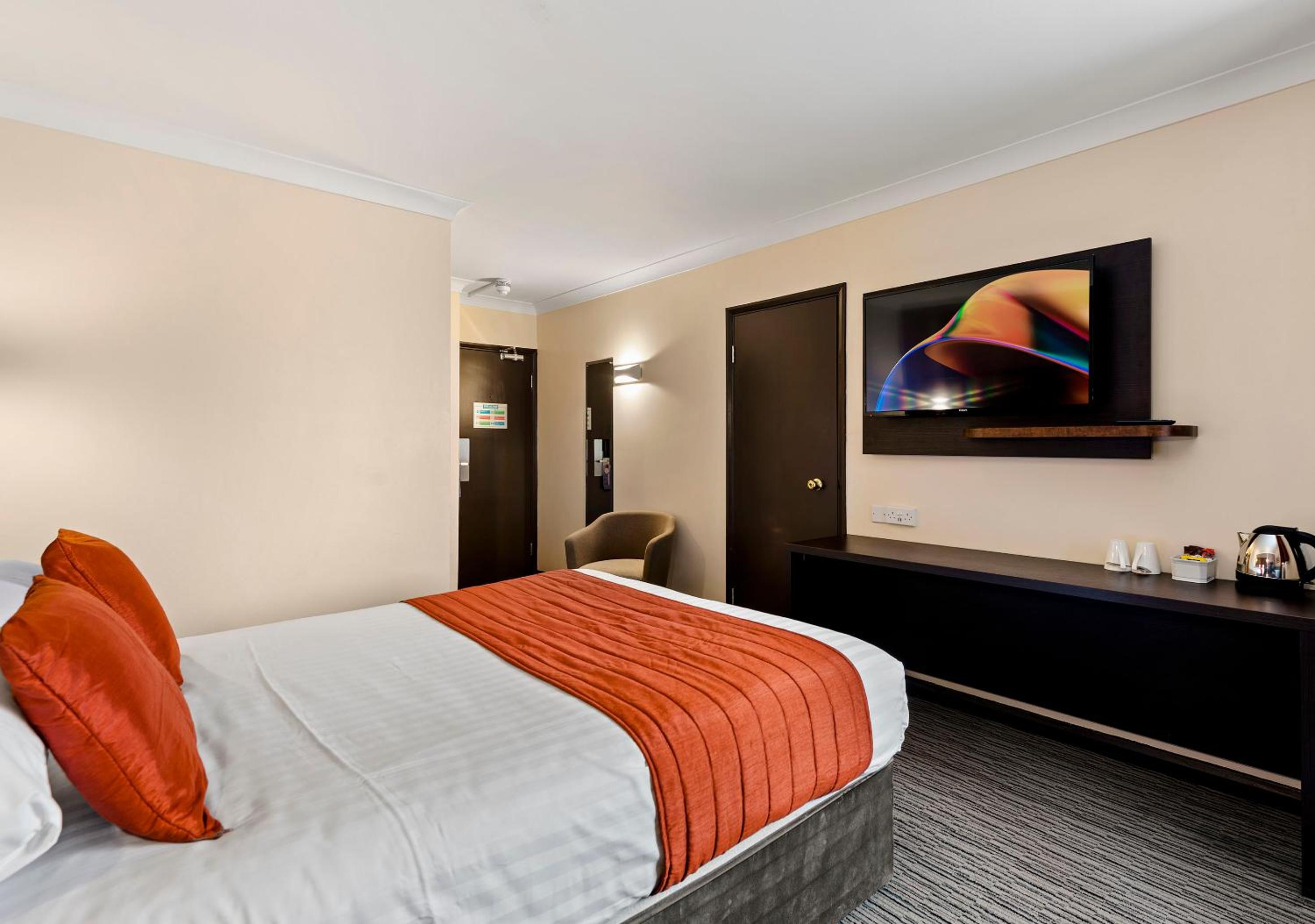Double Room - Photo 7