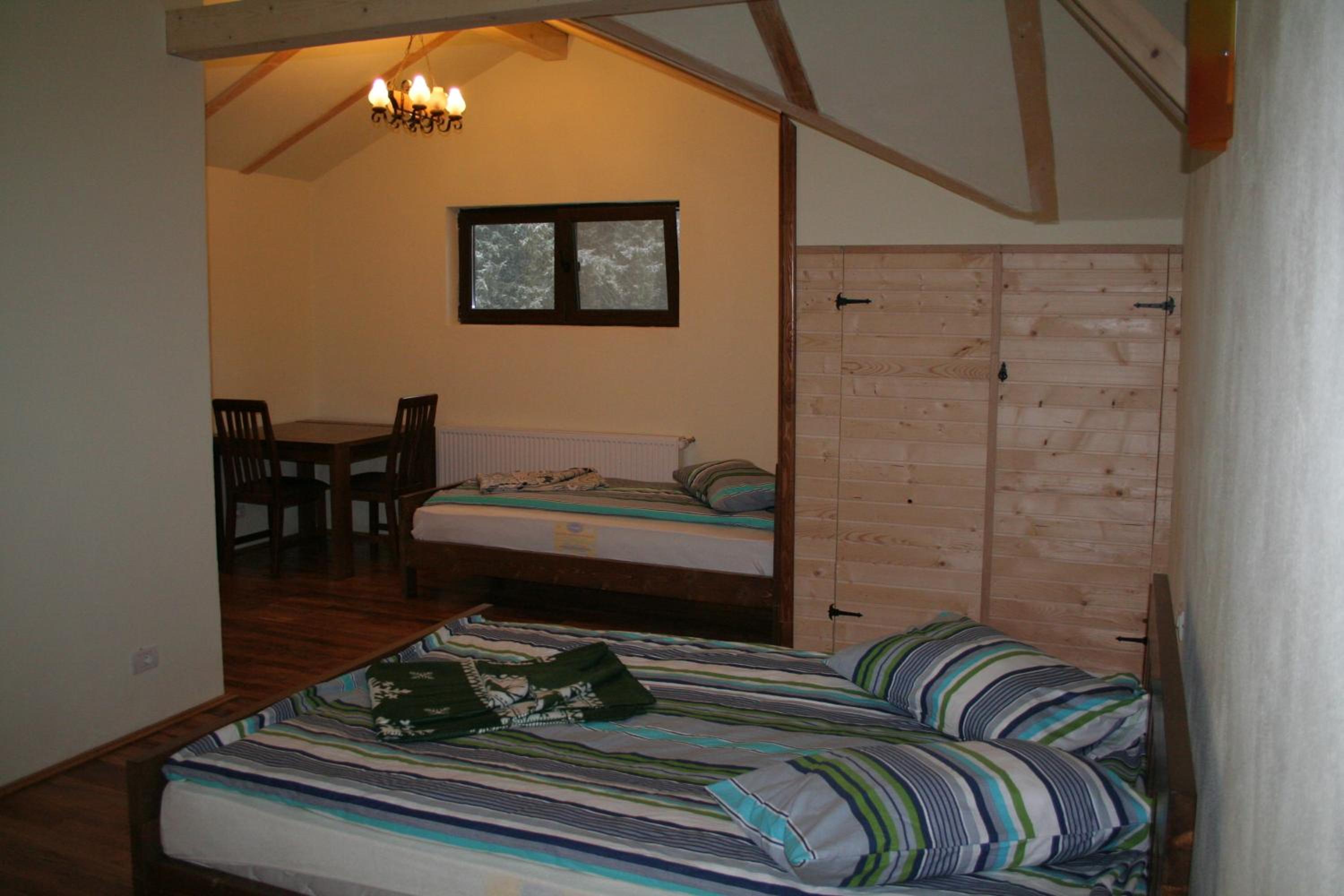 Family Room - Photo 10