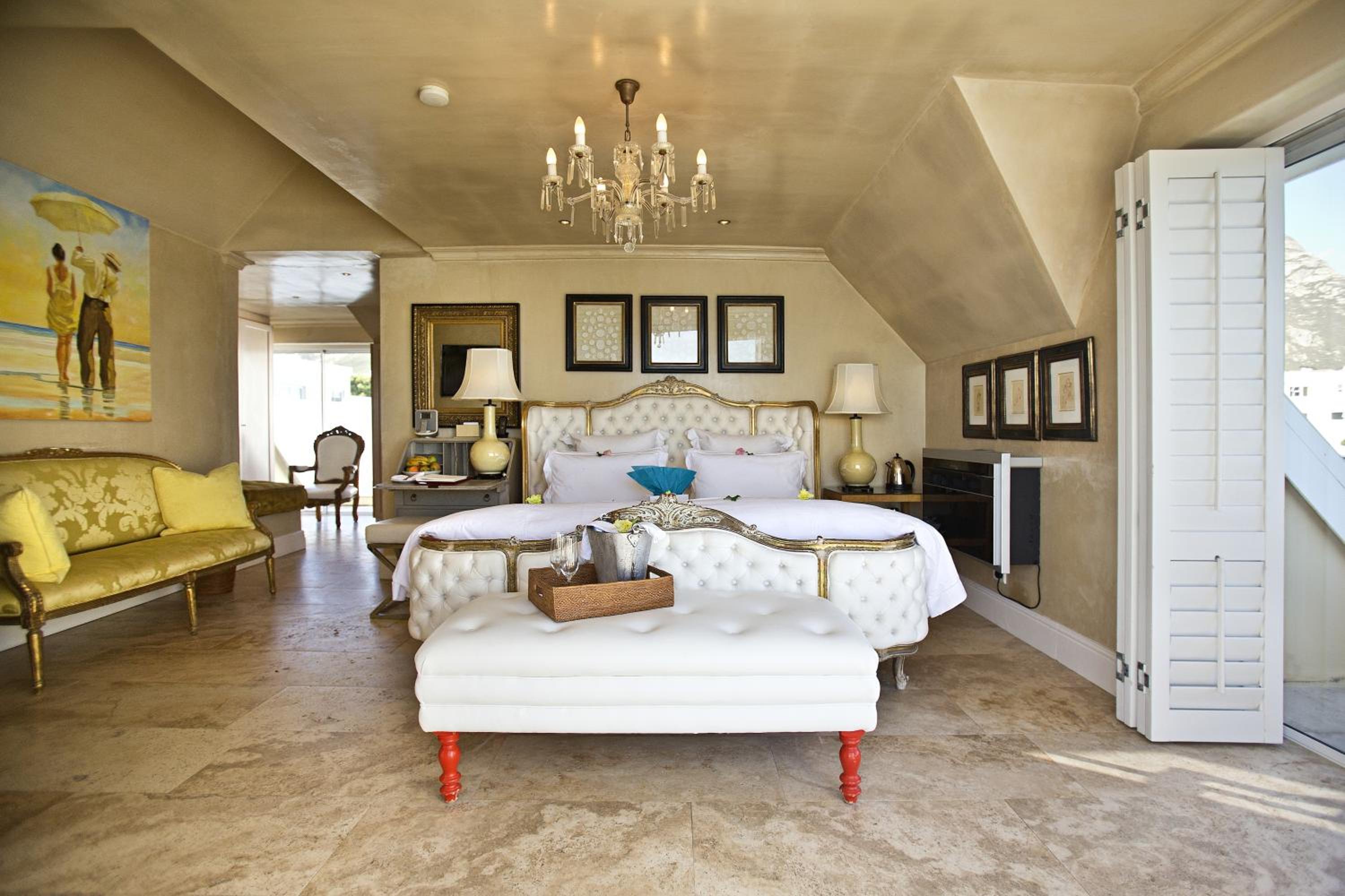 Deluxe Superior Room