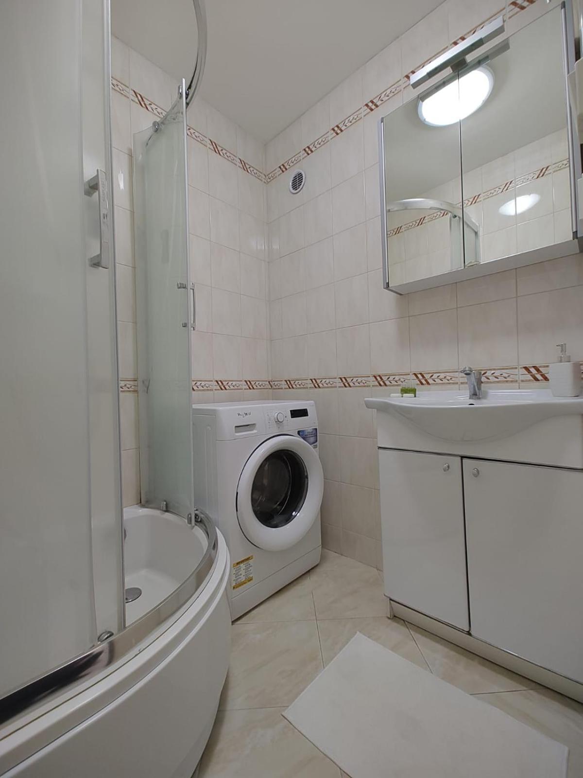 Two-Bedroom Apartment - Photo 8