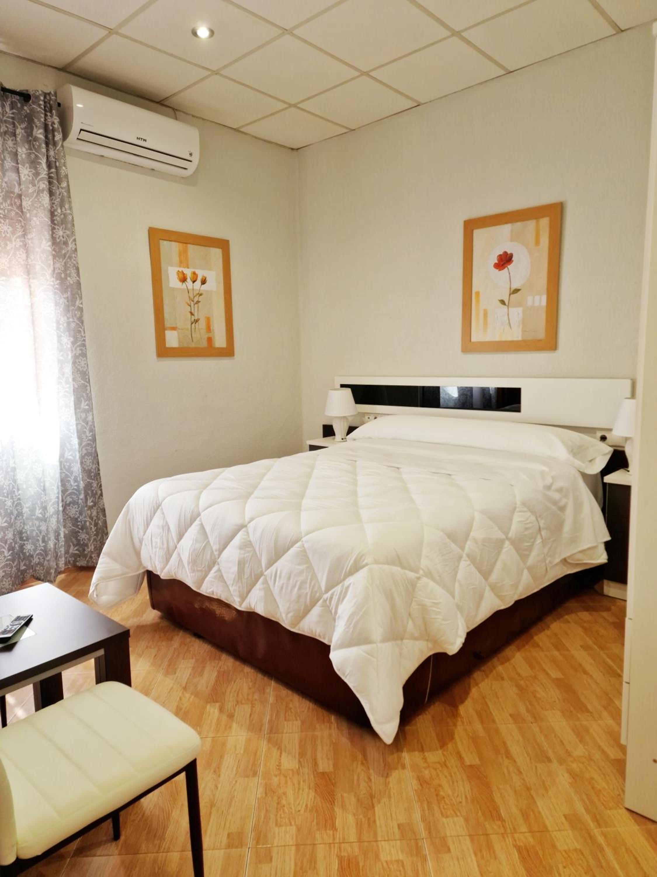 Habitación Doble con Baño Privado