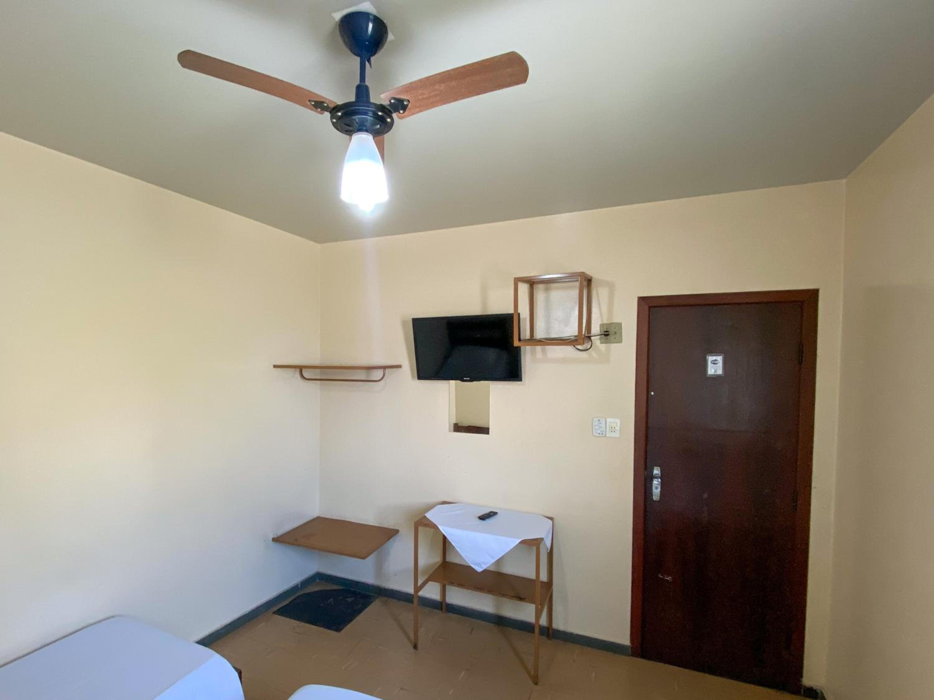 Triple Room With Shared Bathroom photo 3