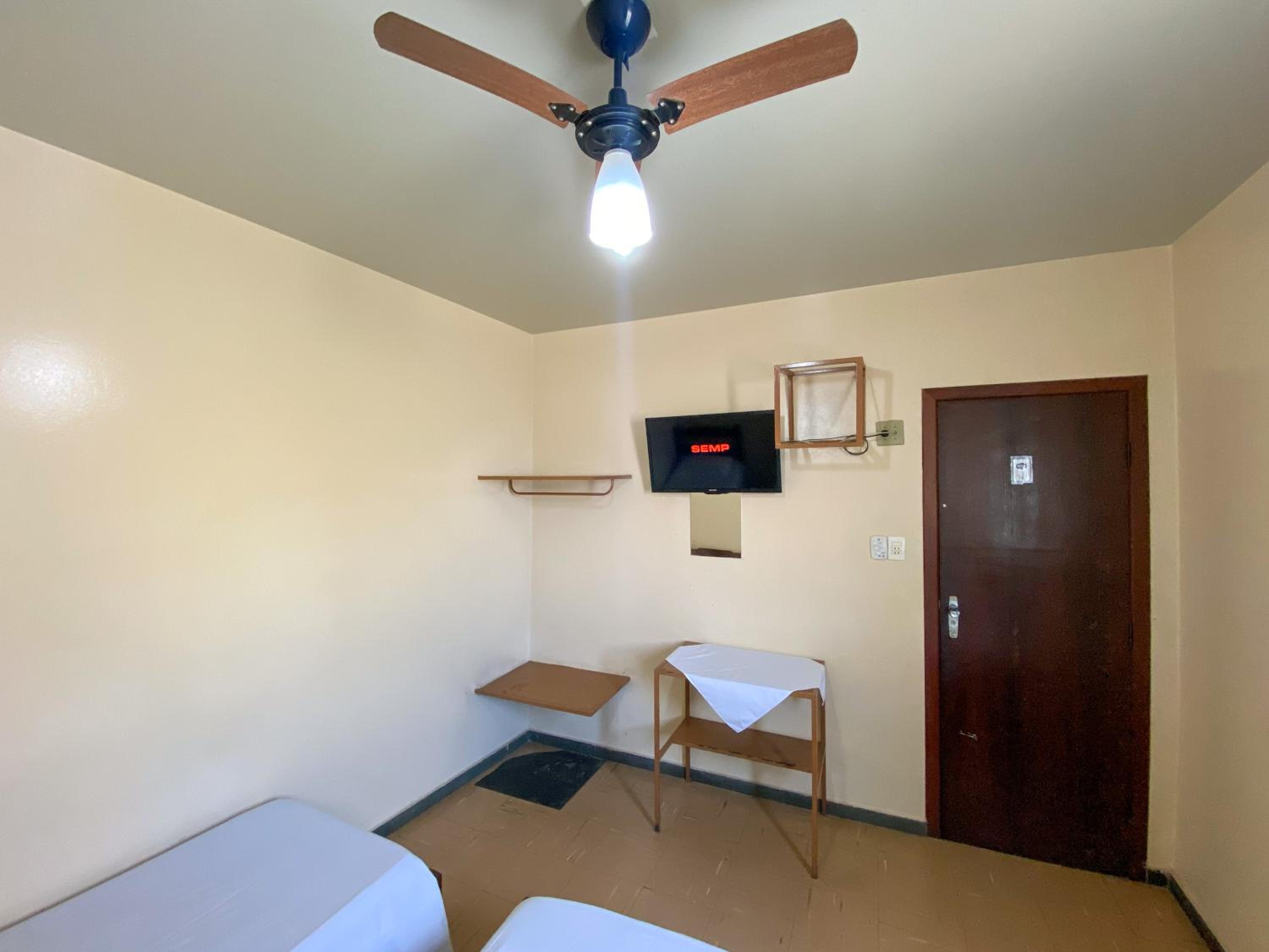 Triple Room With Shared Bathroom photo 2