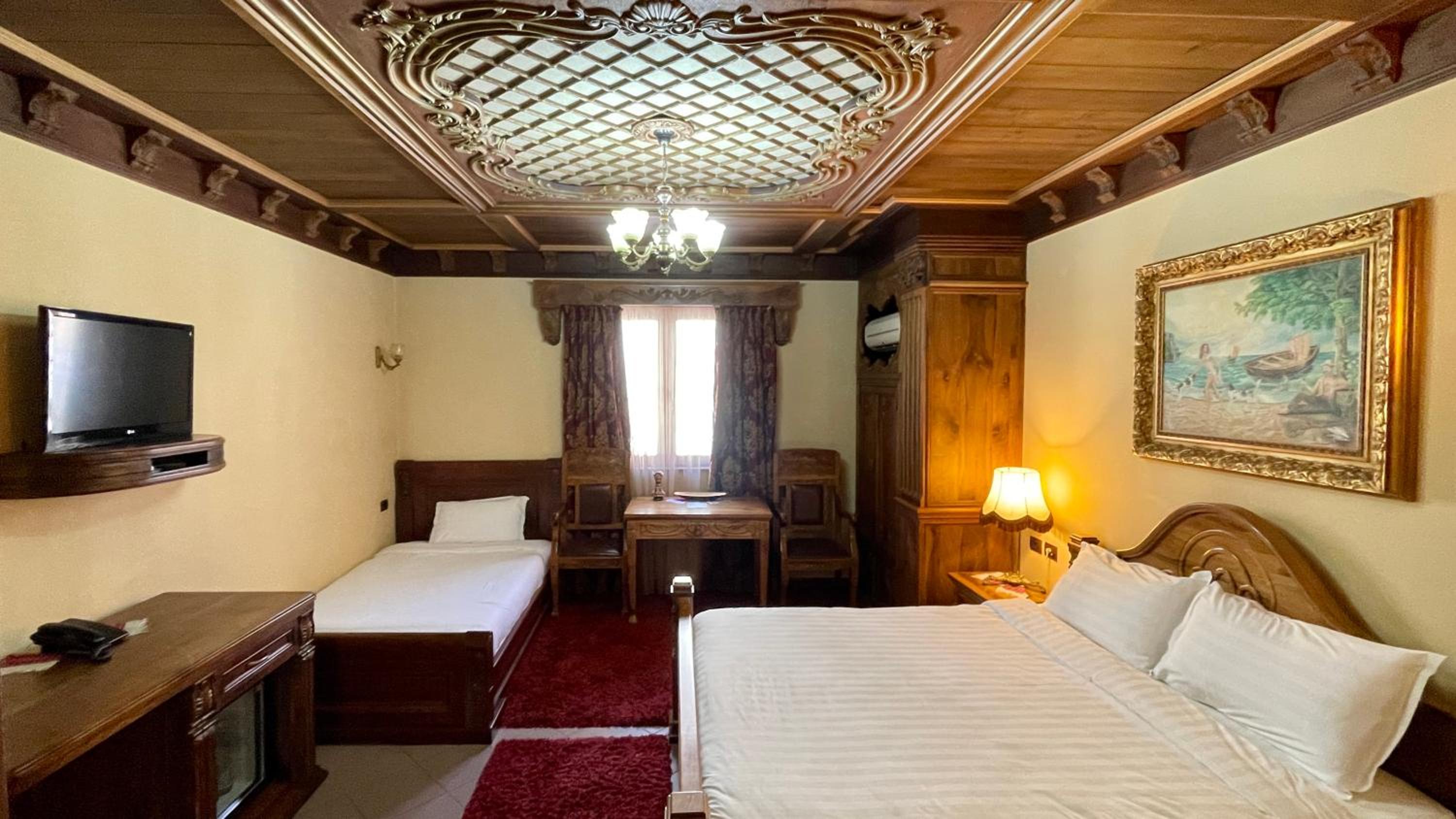 Deluxe Family Room