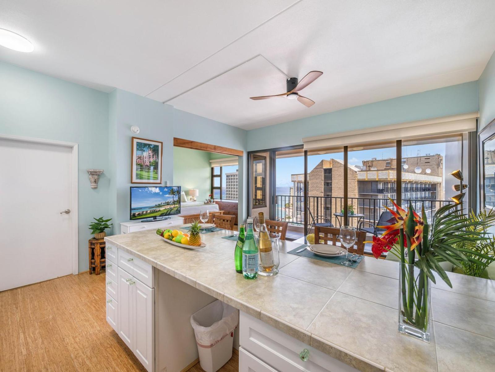 Penthouse with fabulous ocean views & beach access: Apartment with Sea View photo