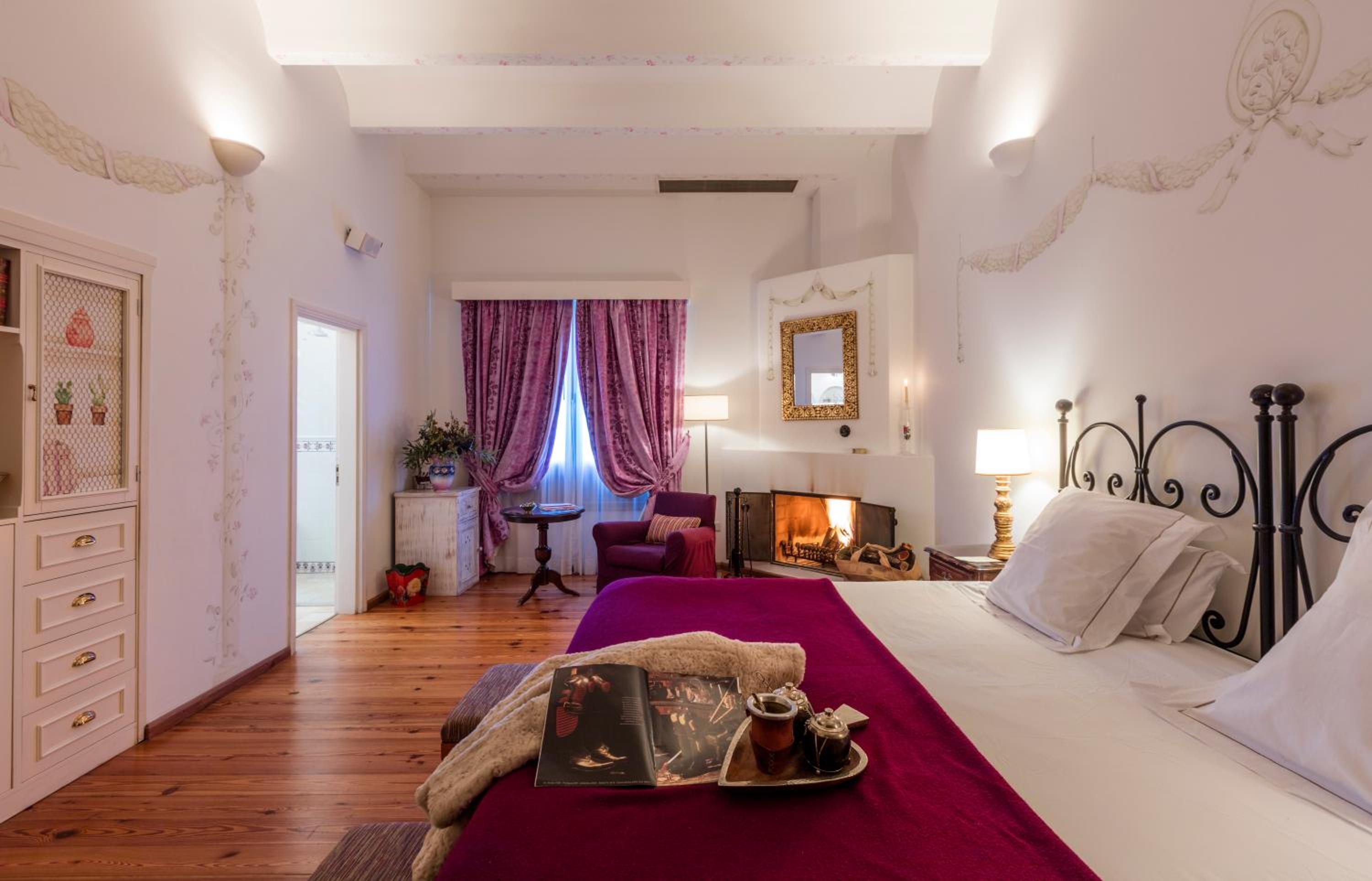 Deluxe Double or Twin Room photo 2