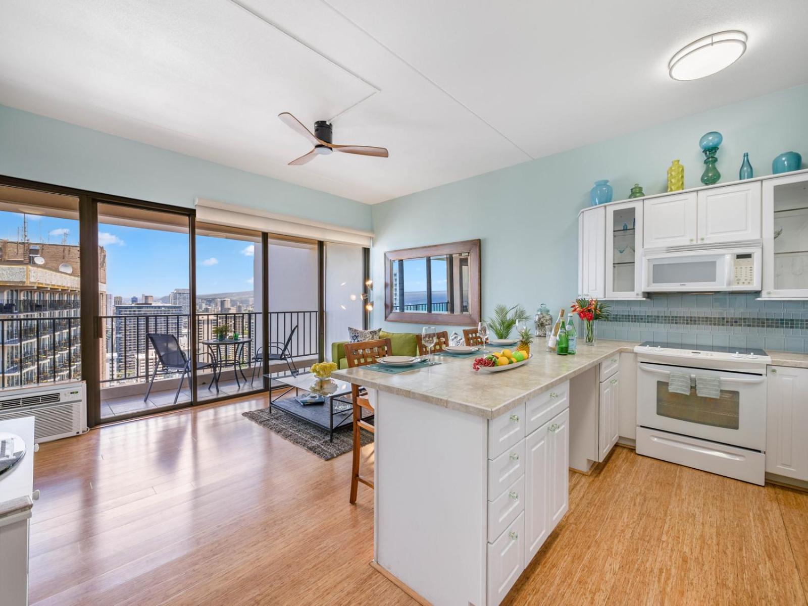 Penthouse with fabulous ocean views & beach access: Apartment with Sea View photo