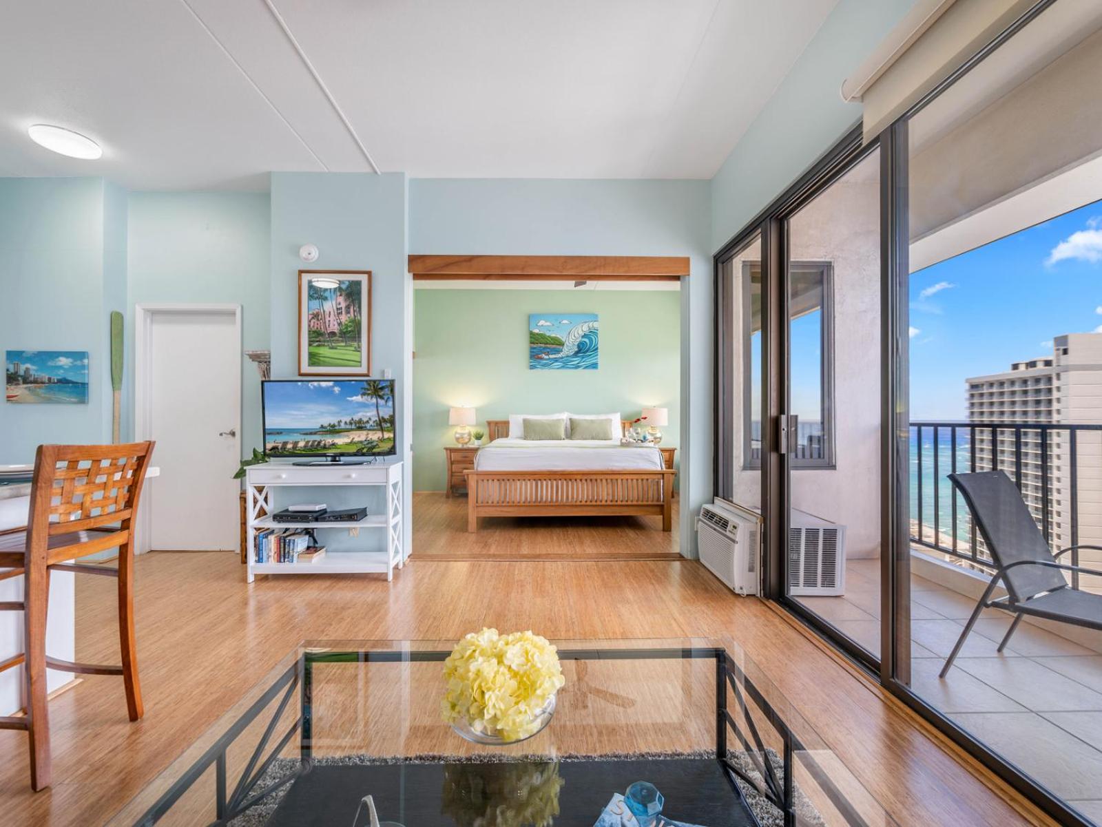 Penthouse with fabulous ocean views & beach access: Apartment with Sea View photo