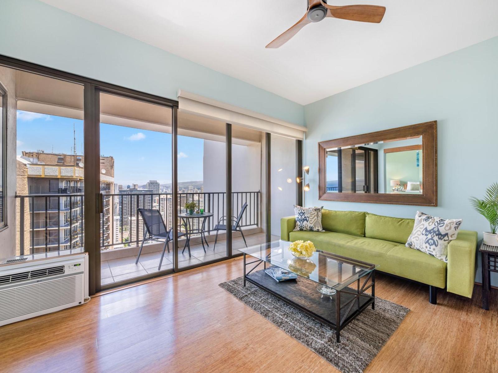 Penthouse with fabulous ocean views & beach access: Apartment with Sea View photo