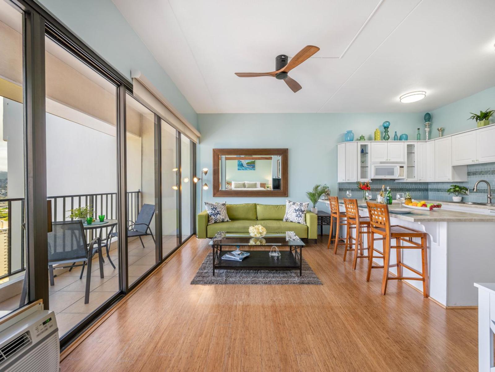 Penthouse with fabulous ocean views & beach access: Apartment with Sea View photo