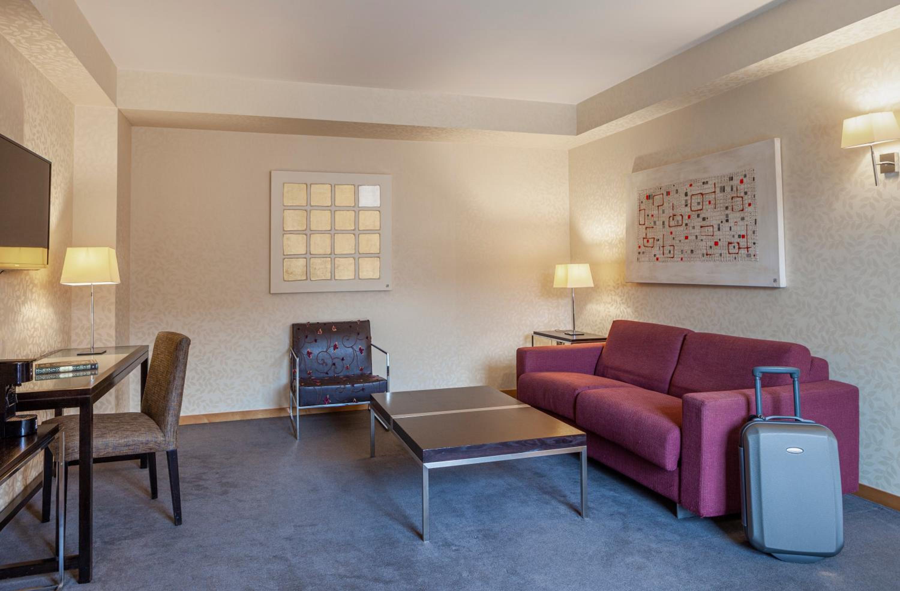 Junior Suite (2 Adults + 2 Children) - Photo 13