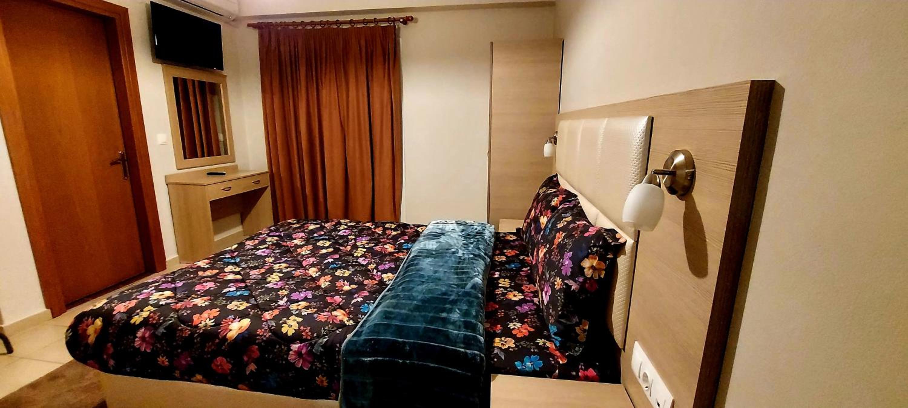 Deluxe Double Room - Photo 10