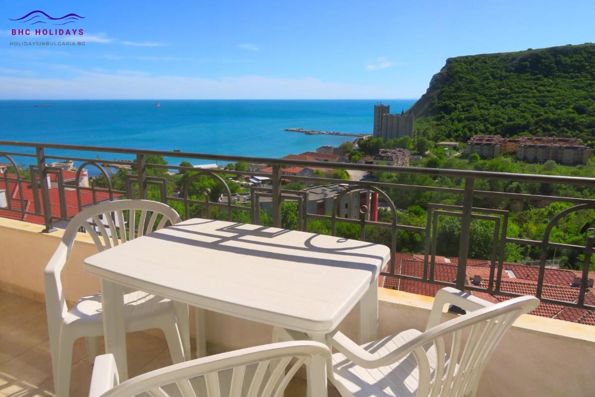 Apartment with Sea View photo 3