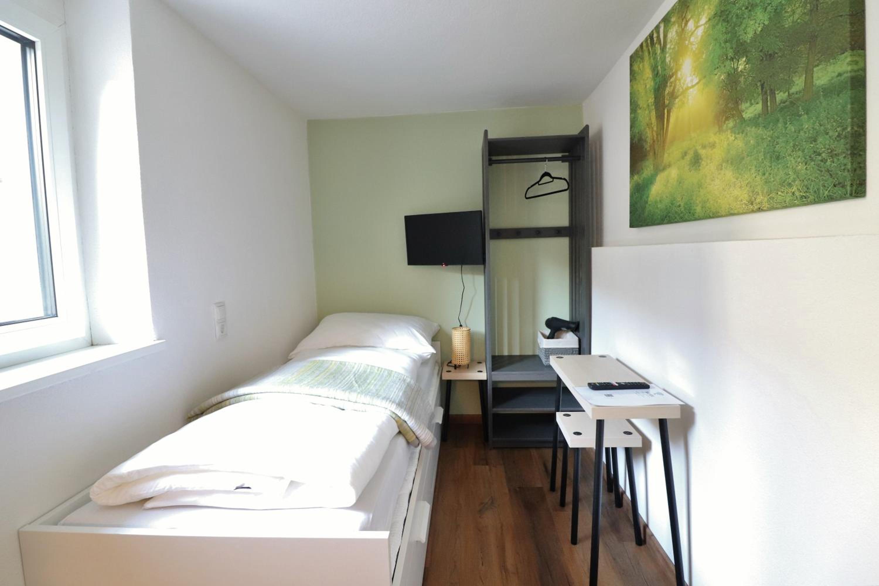One-Bedroom Apartment photo 1