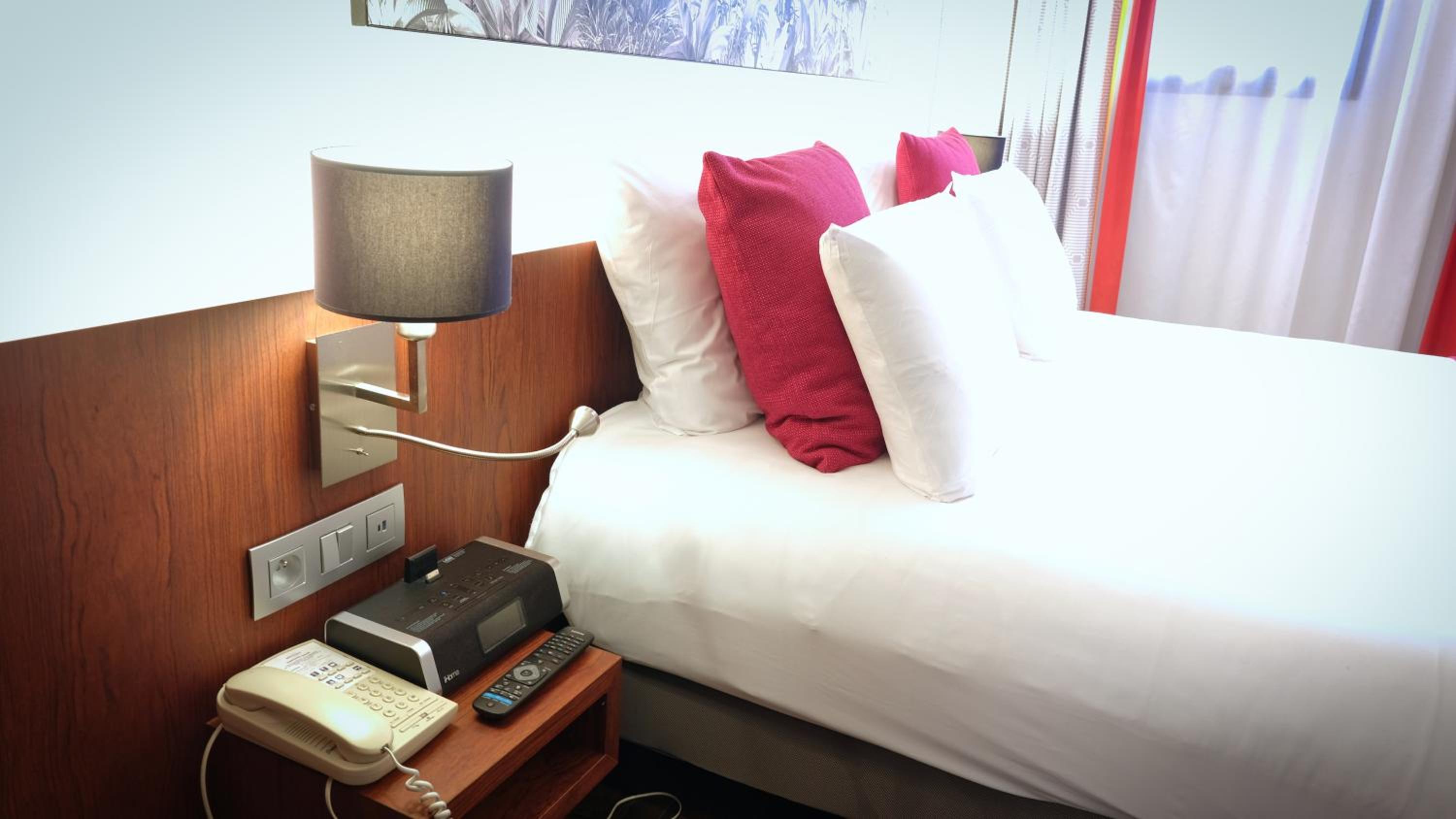 Standard Double Room - Photo 12
