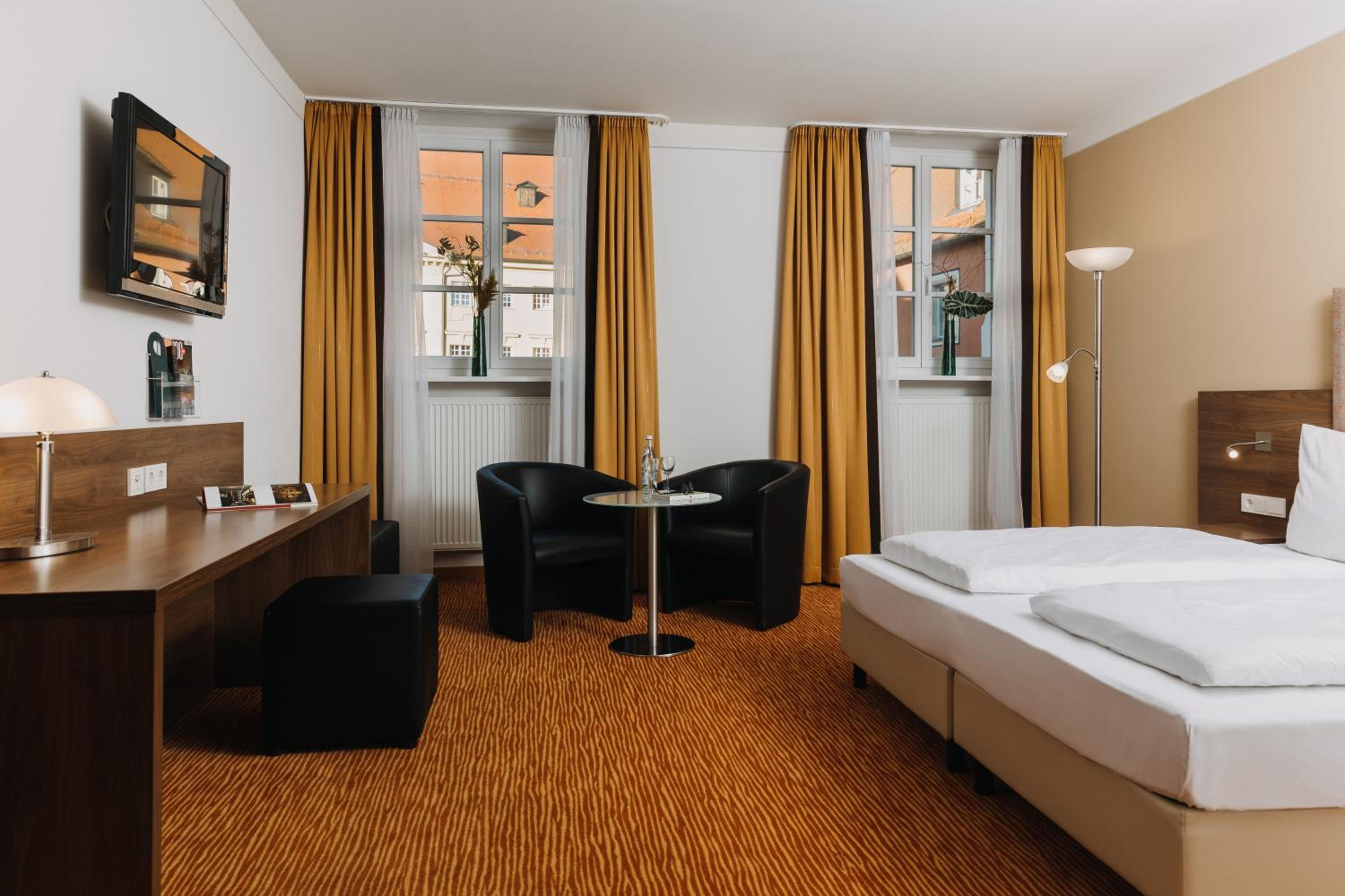 Deluxe Double or Twin Room - Photo 1
