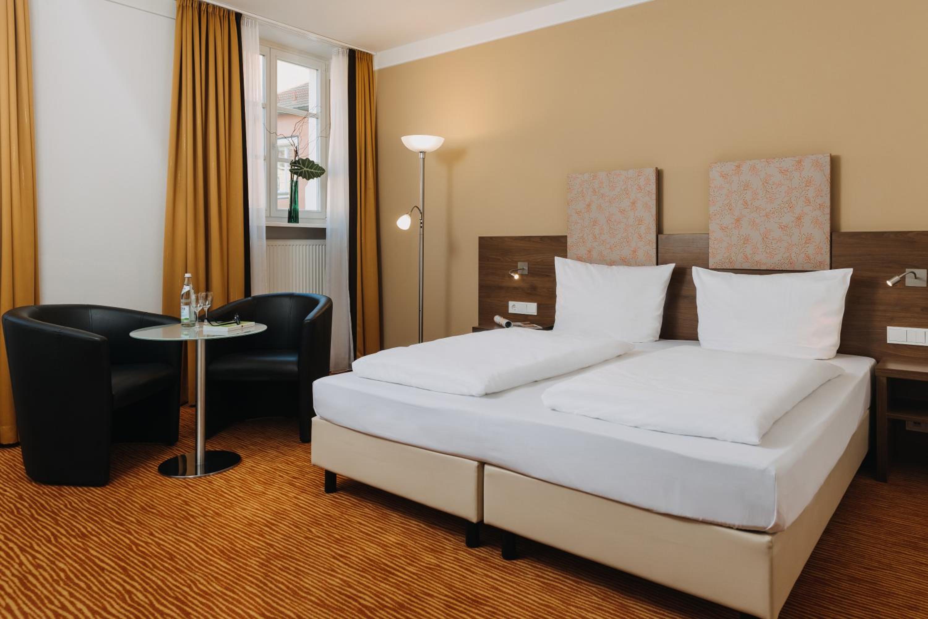 Deluxe Double or Twin Room - Photo 4