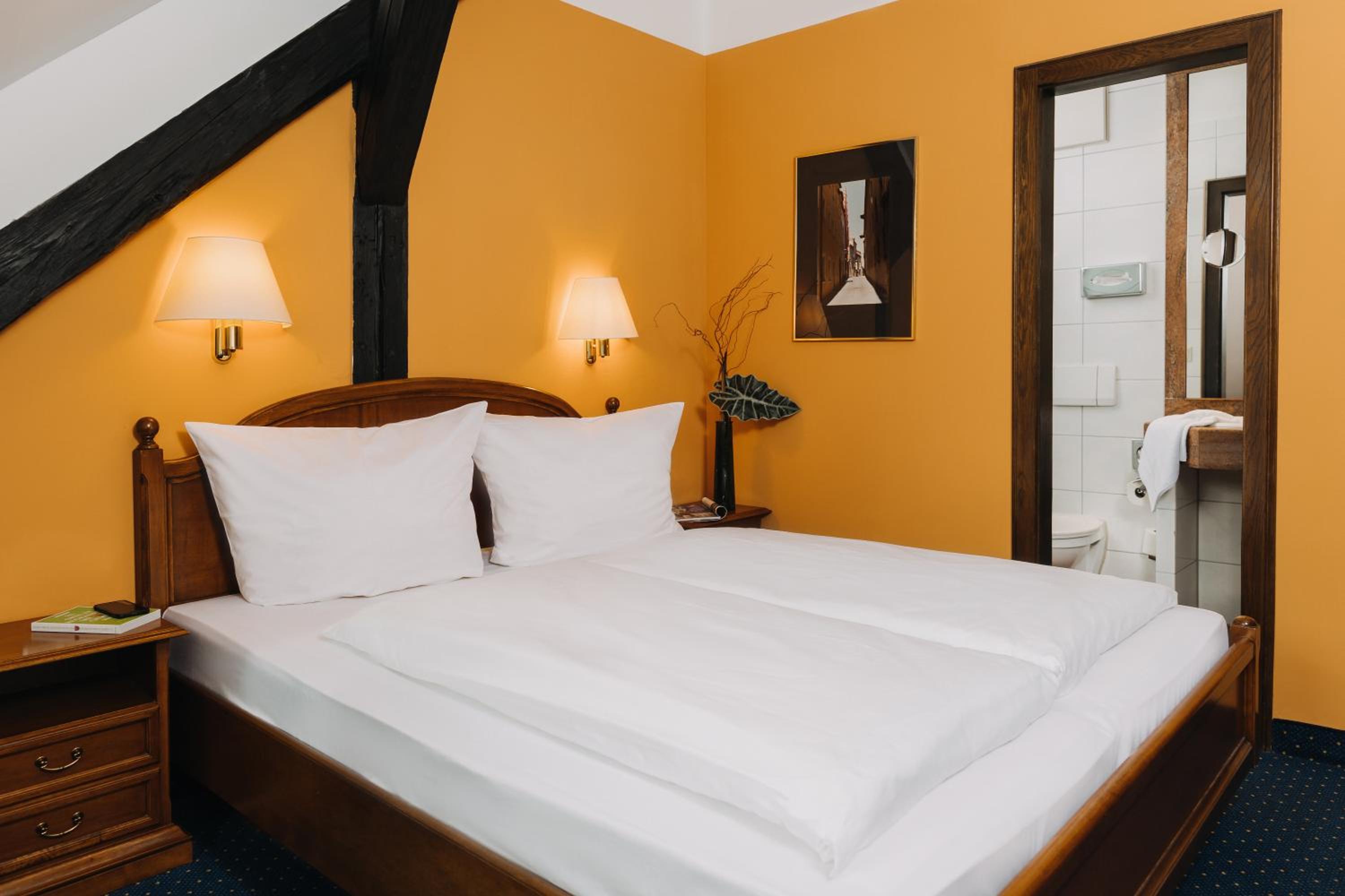 Double Room - Photo 3