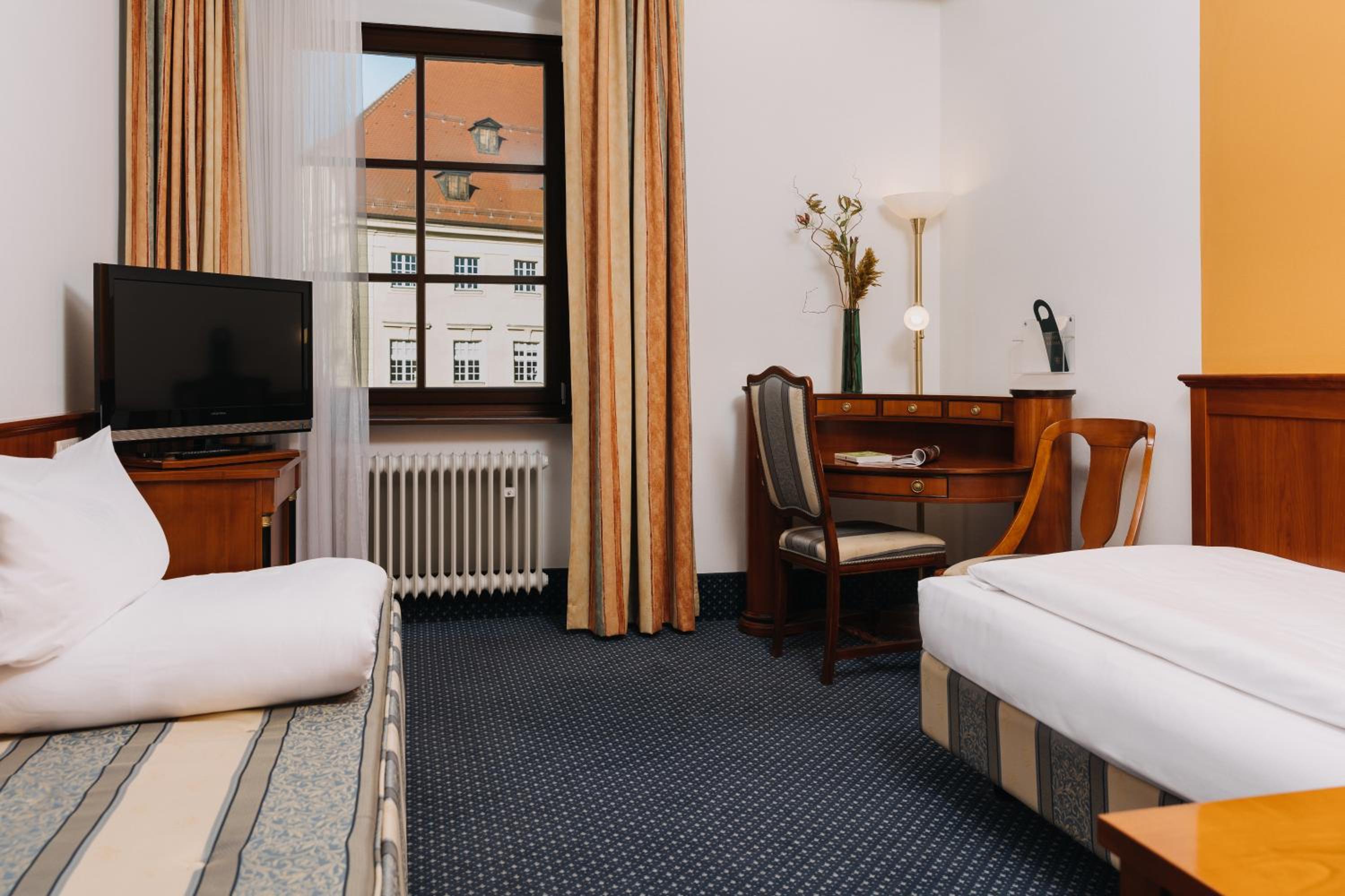 Twin Room - Photo 1