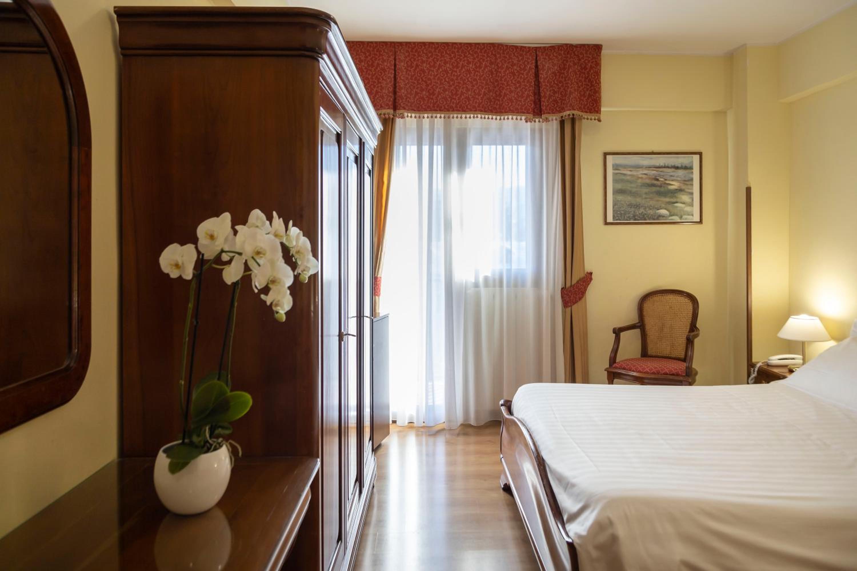 Standard Triple Room photo 2
