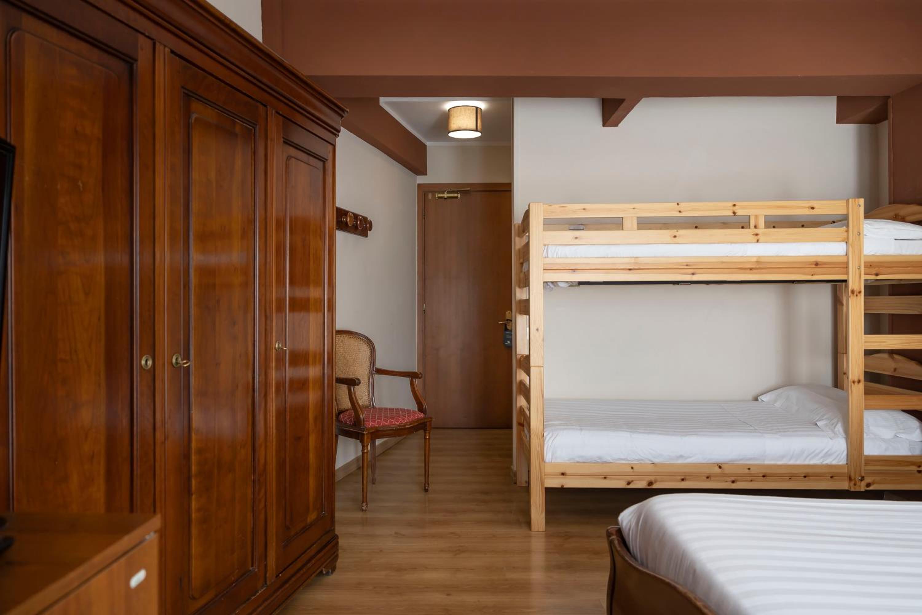 Standard Quadruple Room photo 3