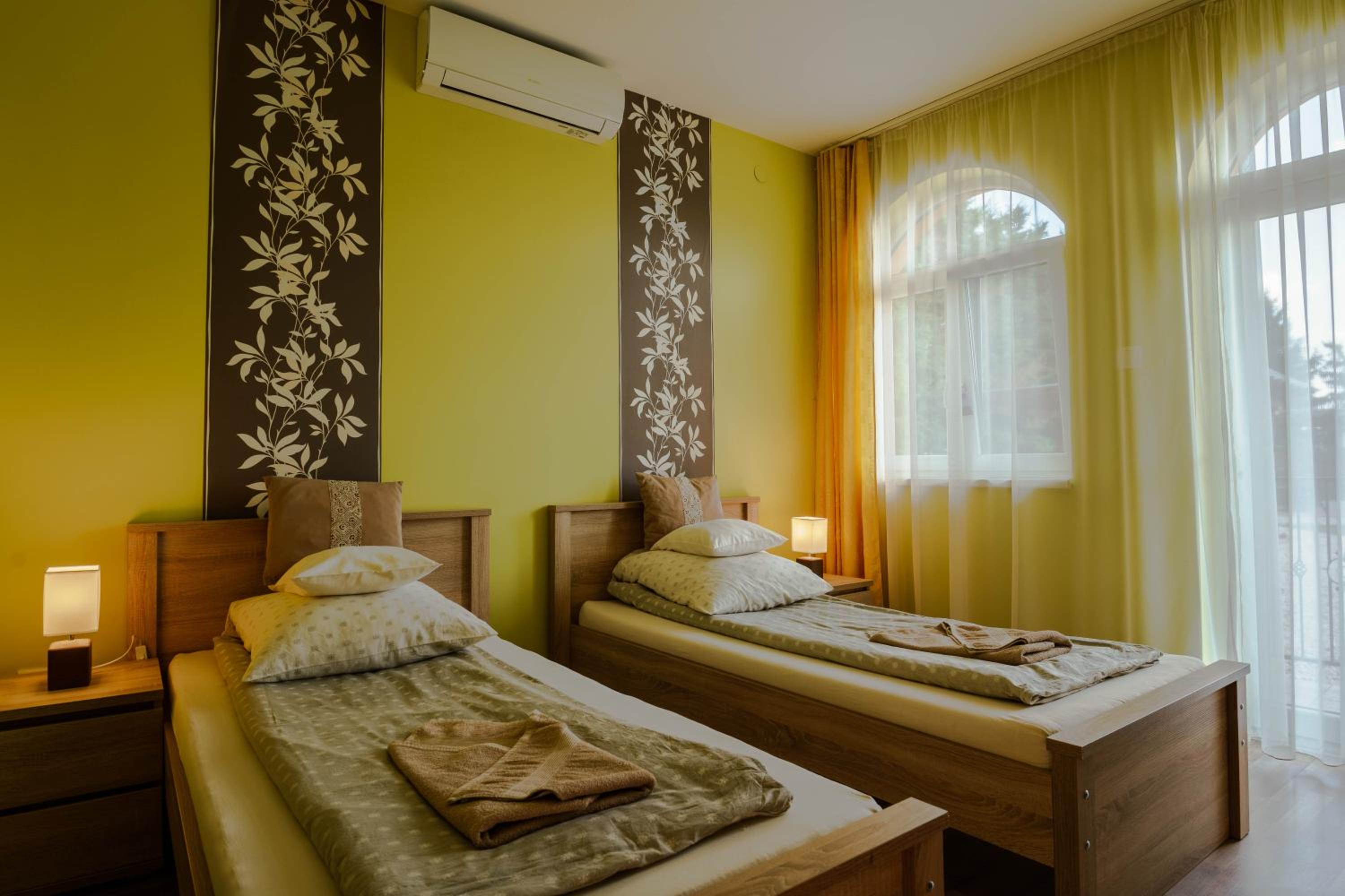 Twin Room with Balcony photo 1