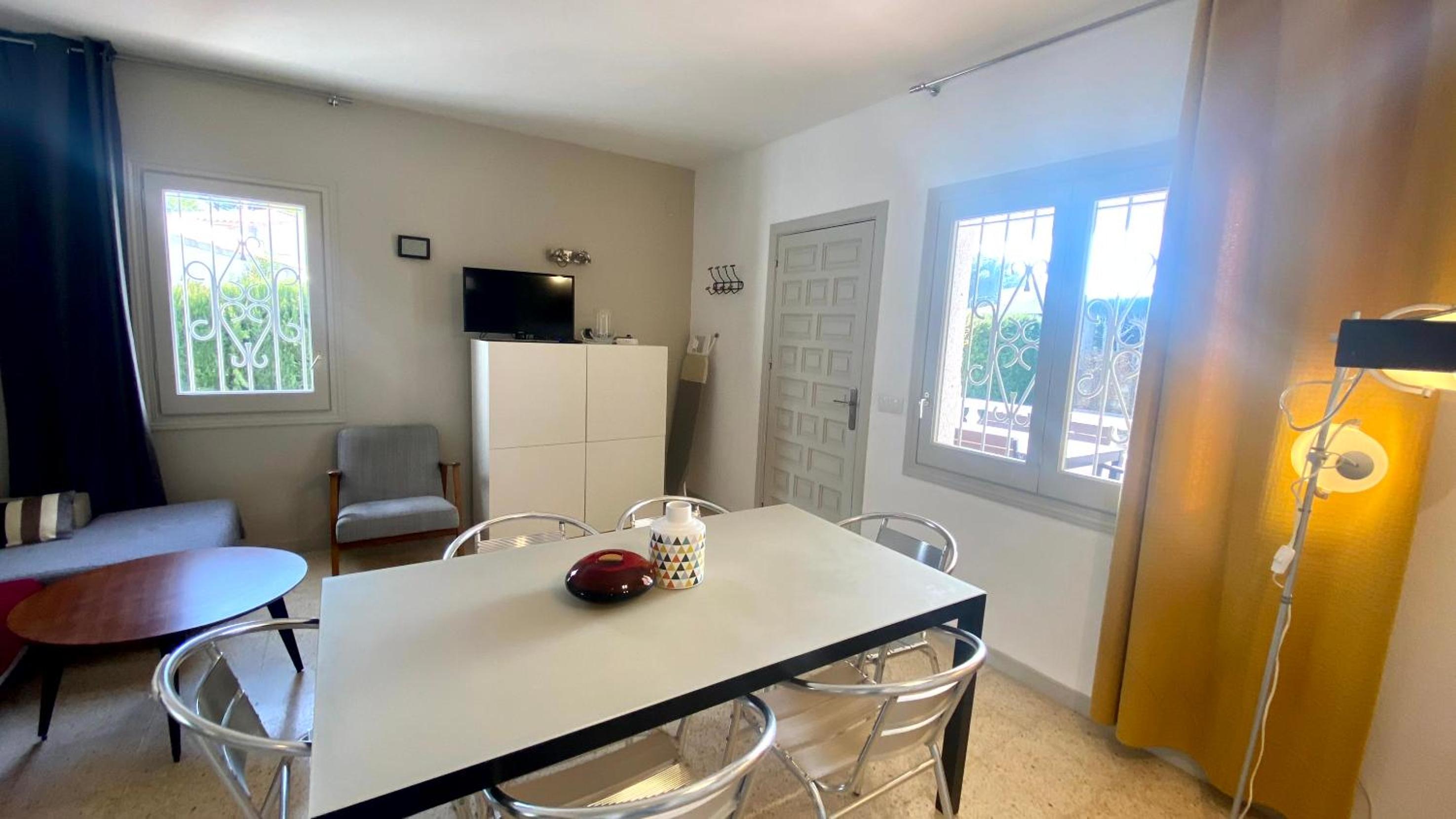 Three-Bedroom Villa photo 3