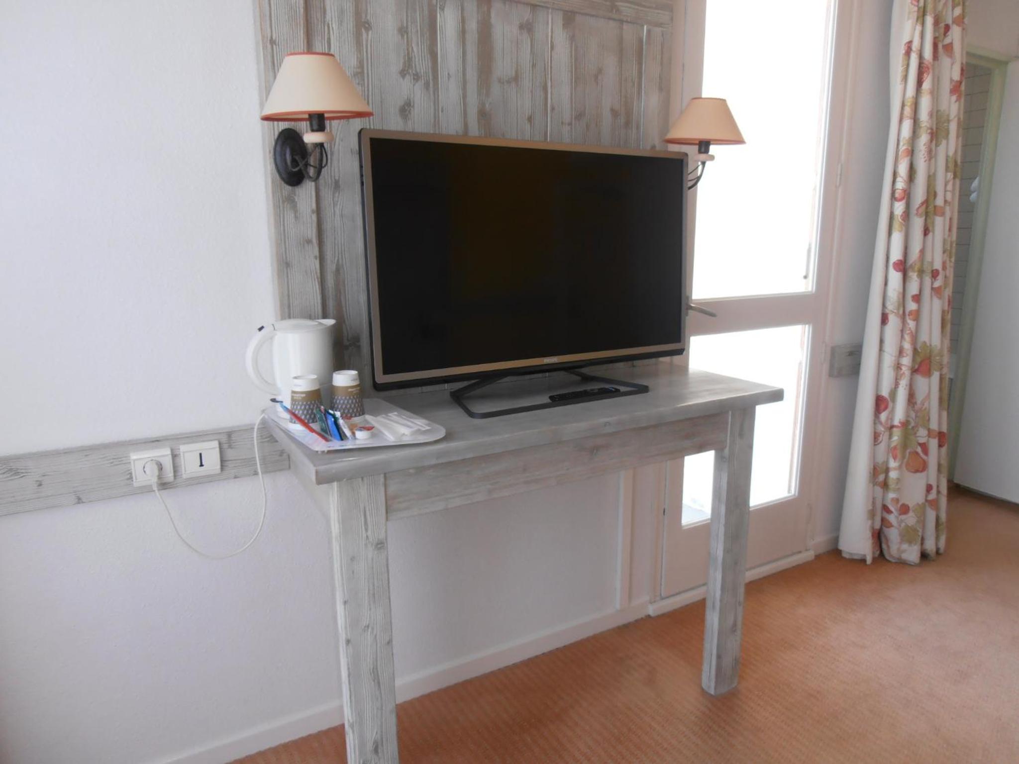 Classic Twin Room - Photo 7