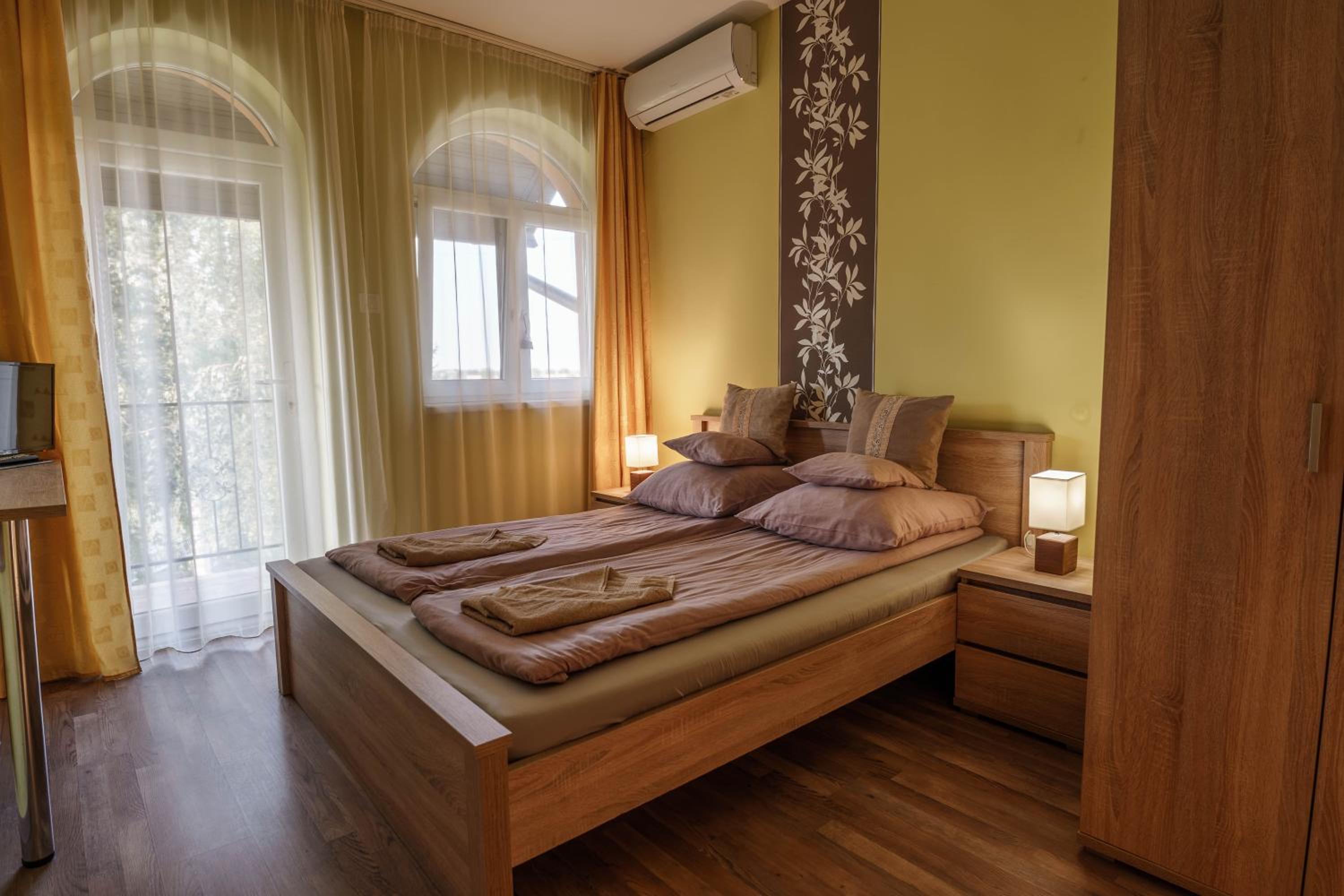 King Room with Balcony photo 2