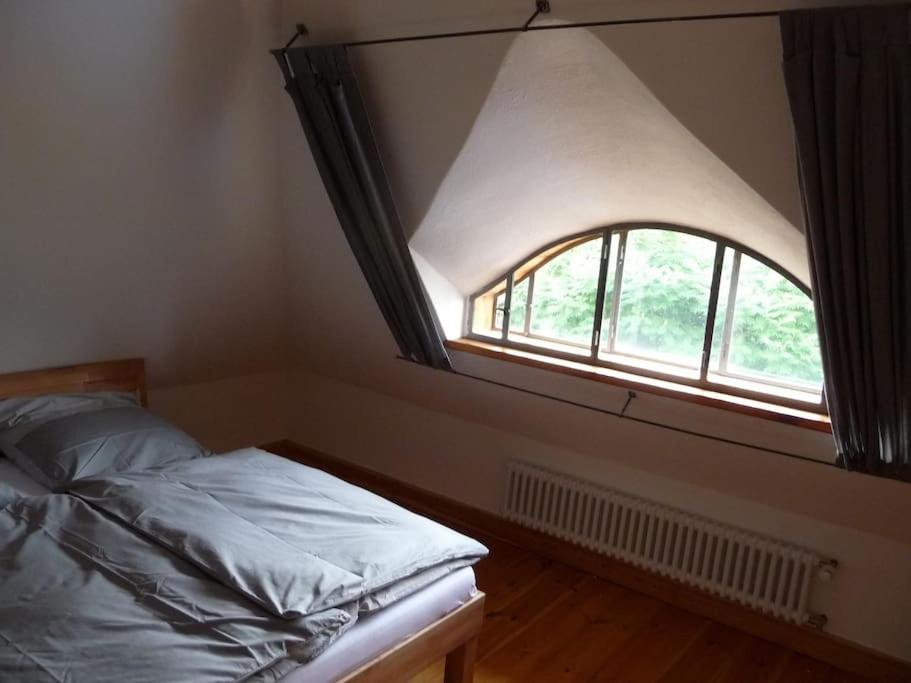 Three-Bedroom House photo 3