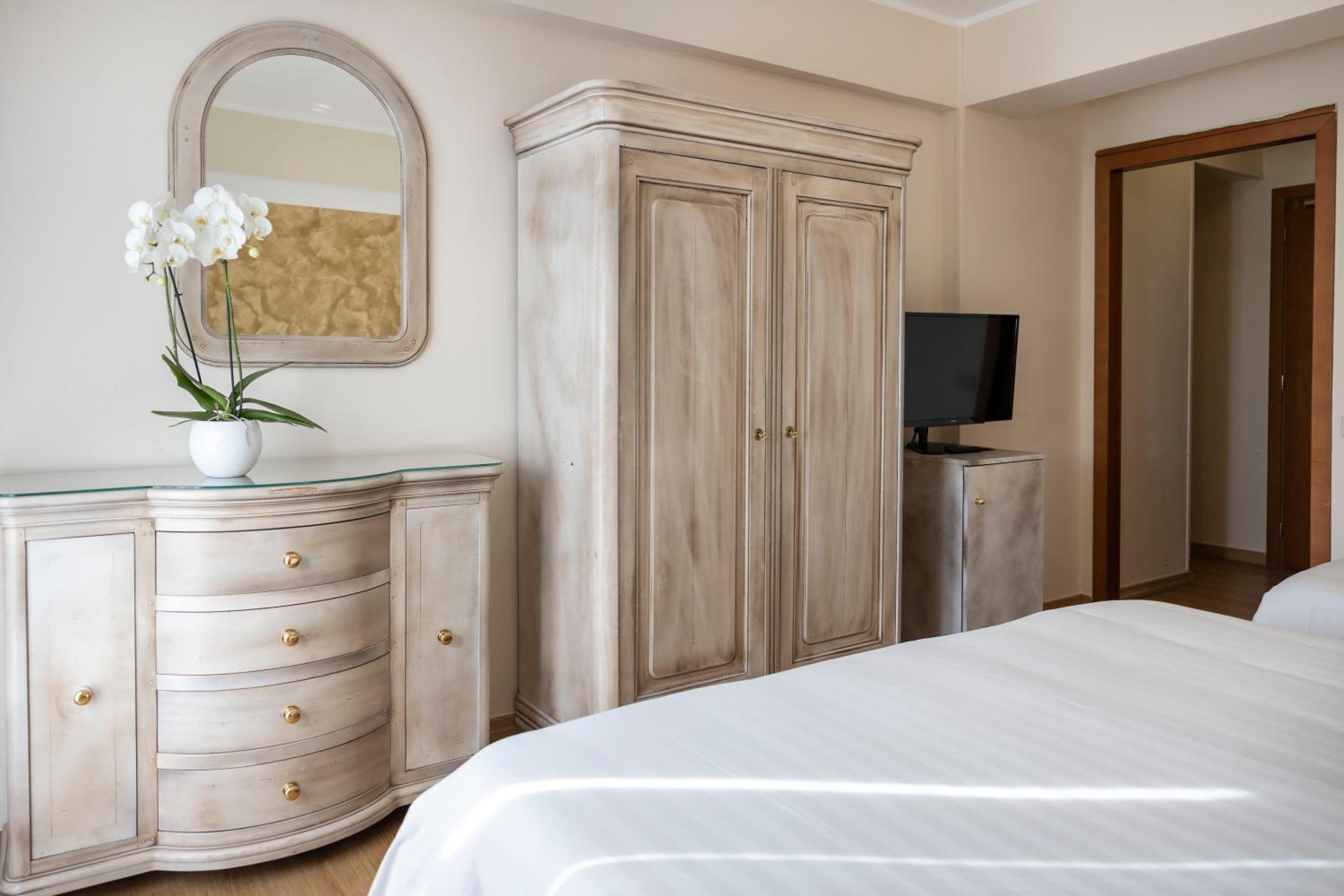 Superior Triple Room photo 3