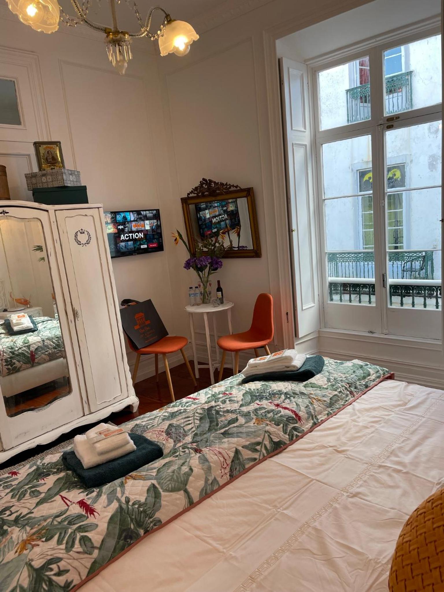 Deluxe Double Room with Balcony - Photo 67