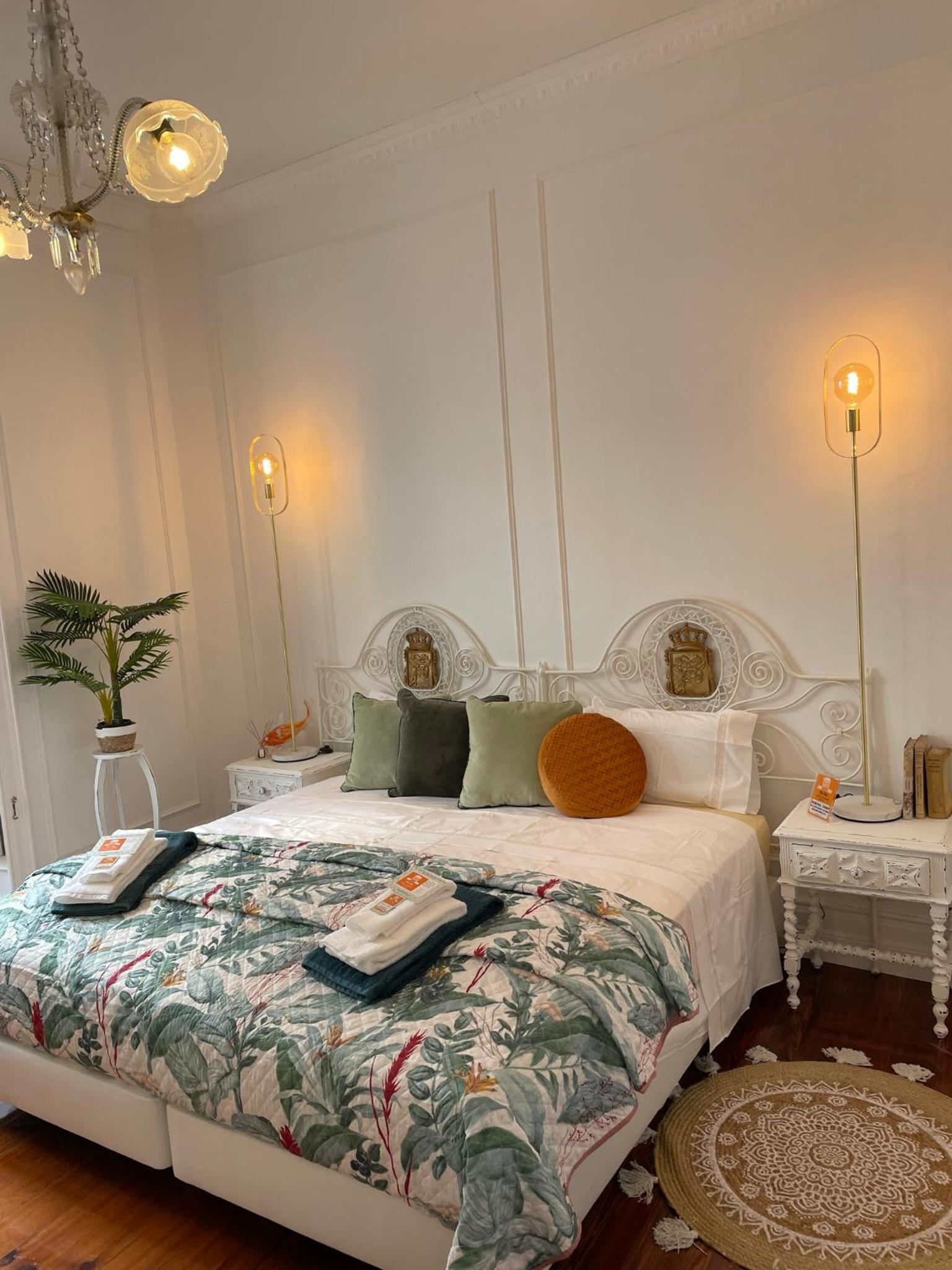 Deluxe Double Room with Balcony - Photo 48