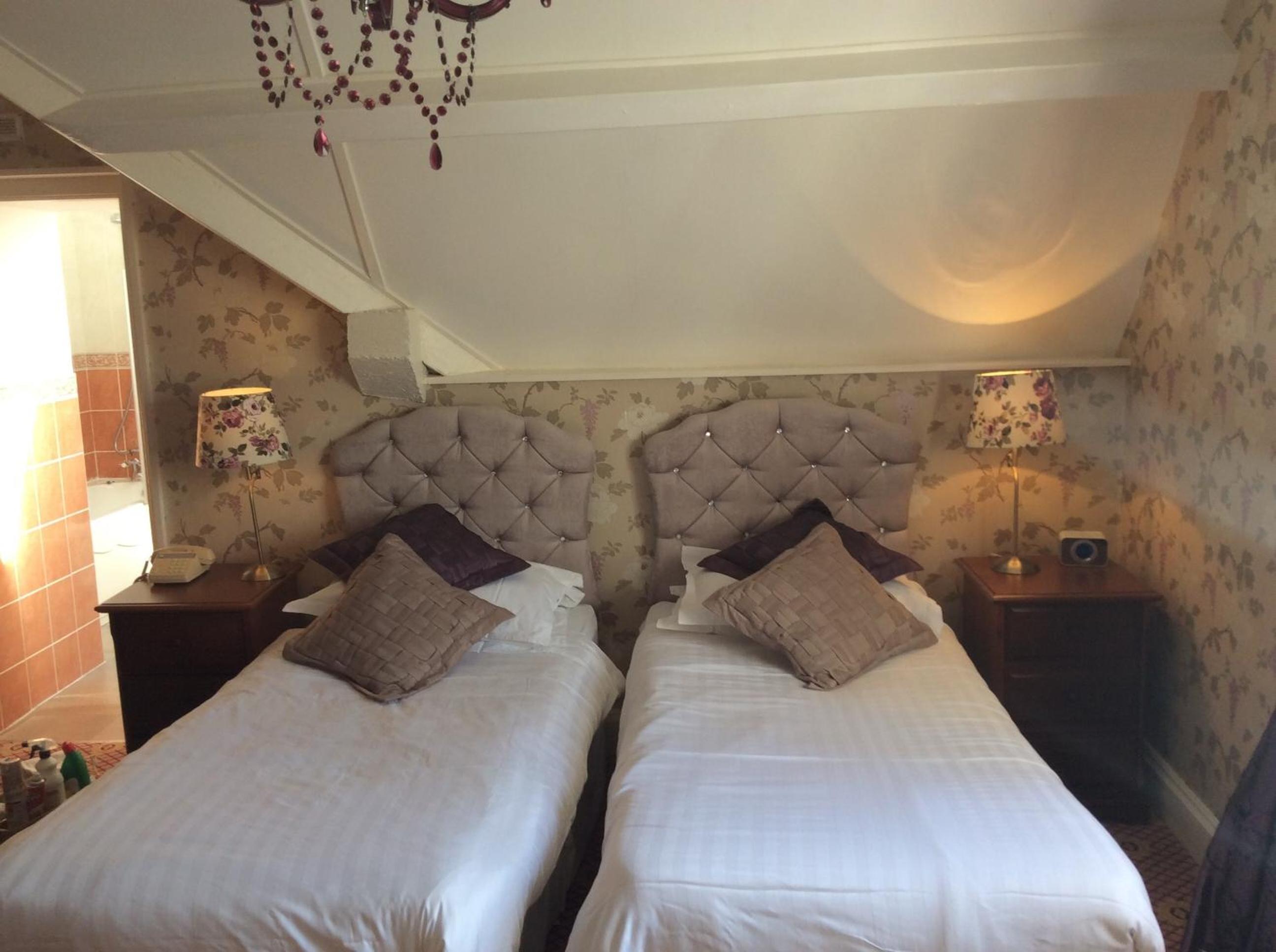 Double Room - Photo 3