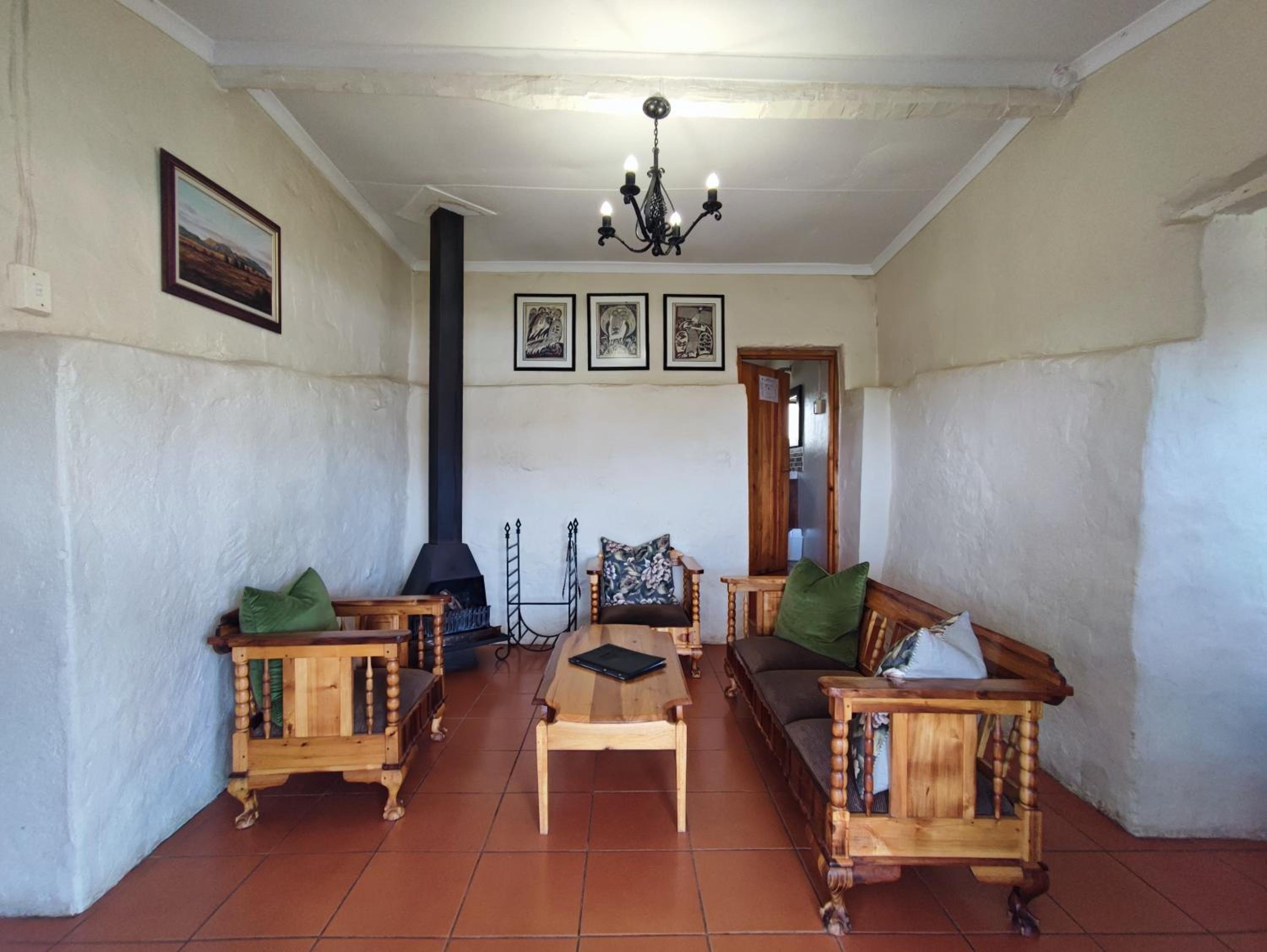 Three-Bedroom Cottage - Photo 1