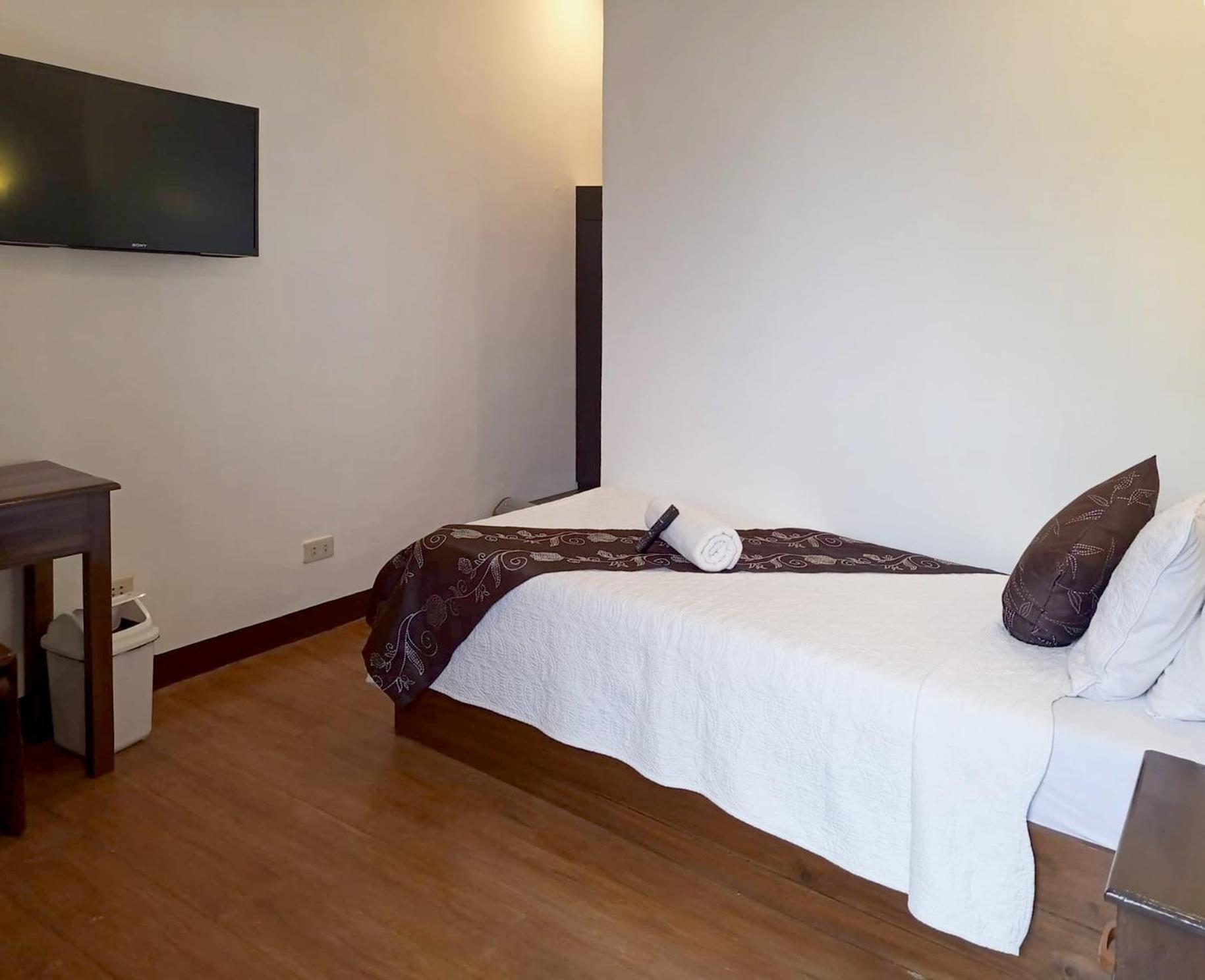Budget Single Room photo 2
