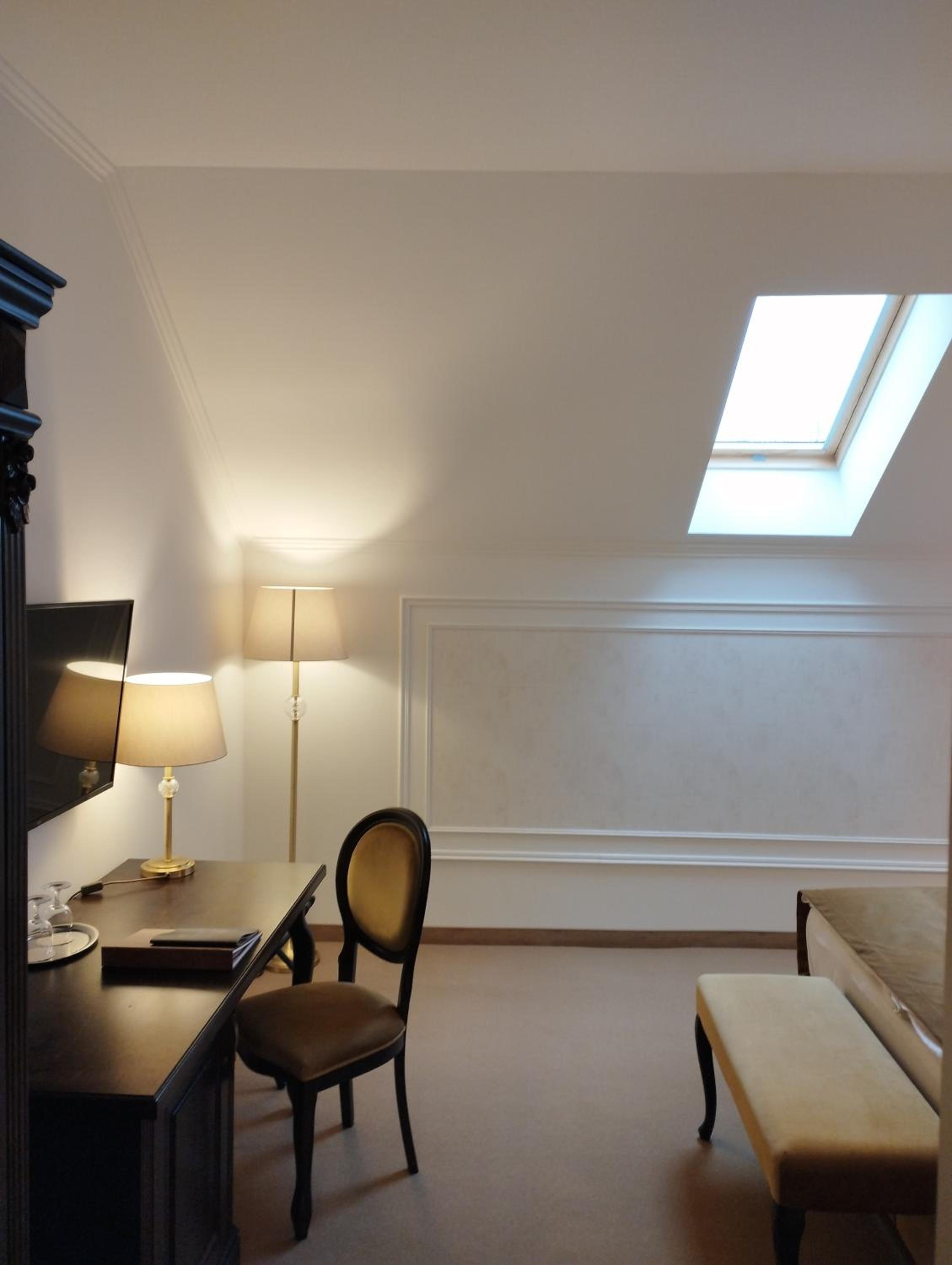 Superior King Room photo 2